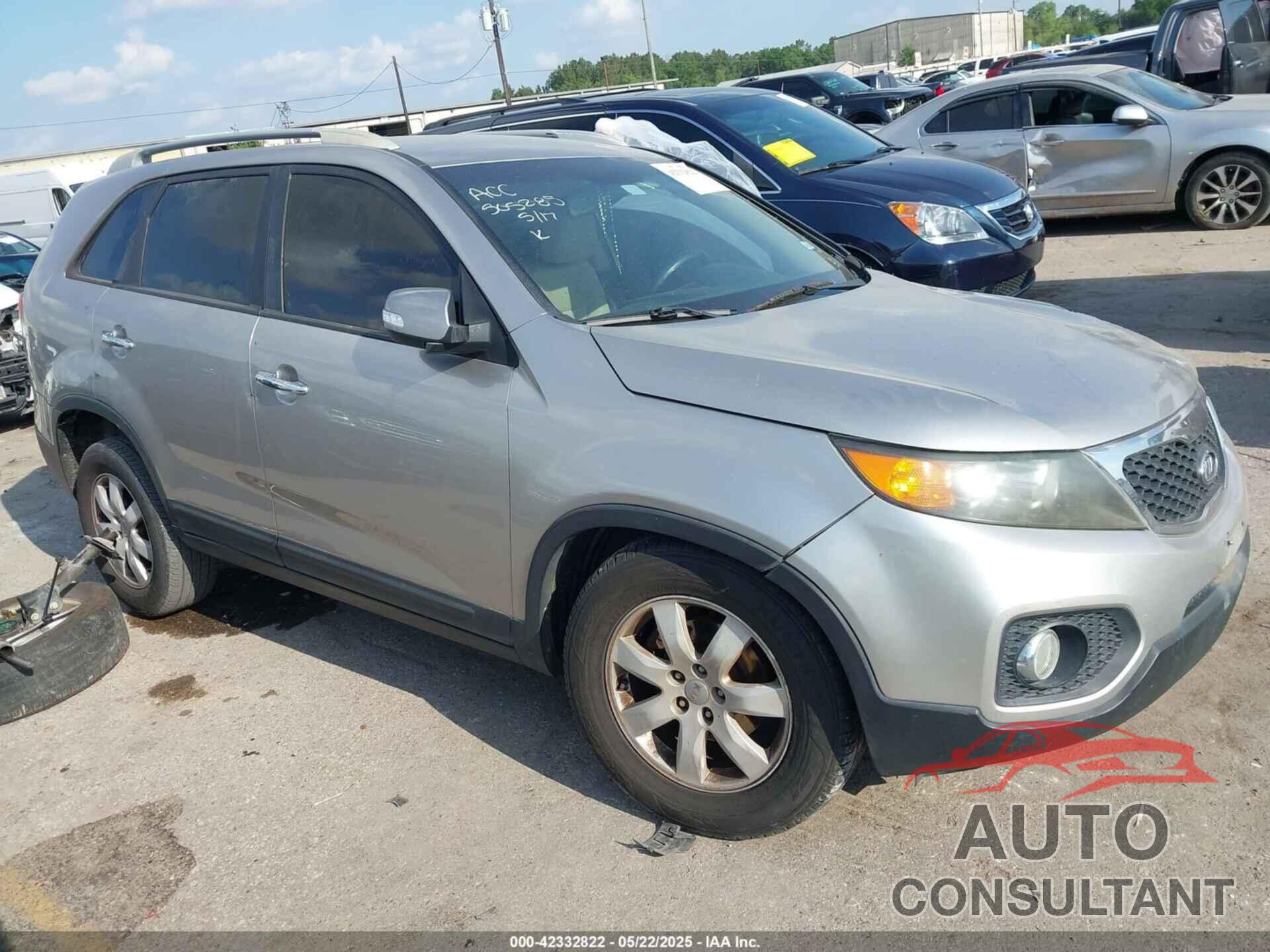 KIA SORENTO 2012 - 5XYKT3A64CG306170