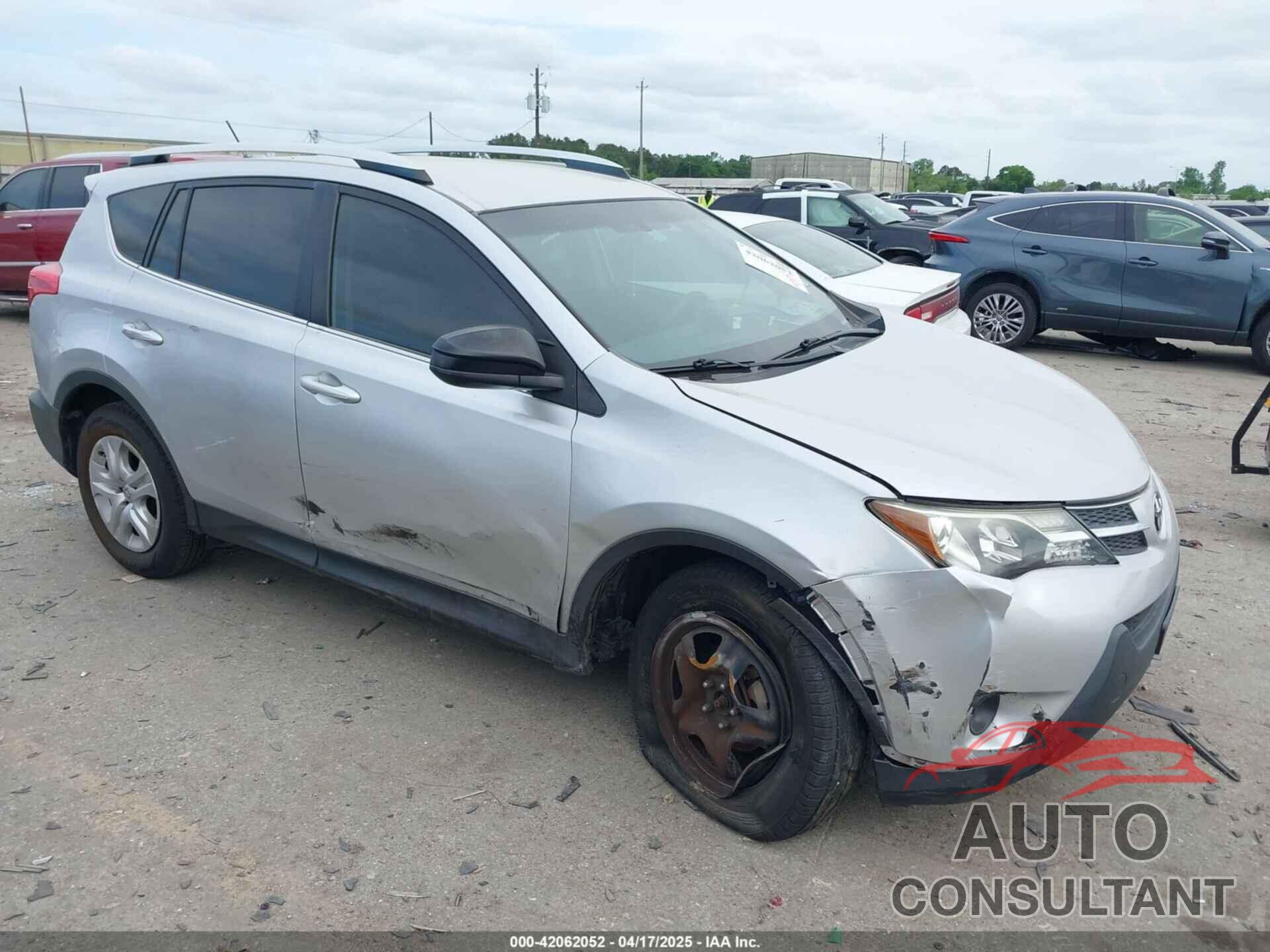 TOYOTA RAV4 2015 - JTMZFREV0FD075698