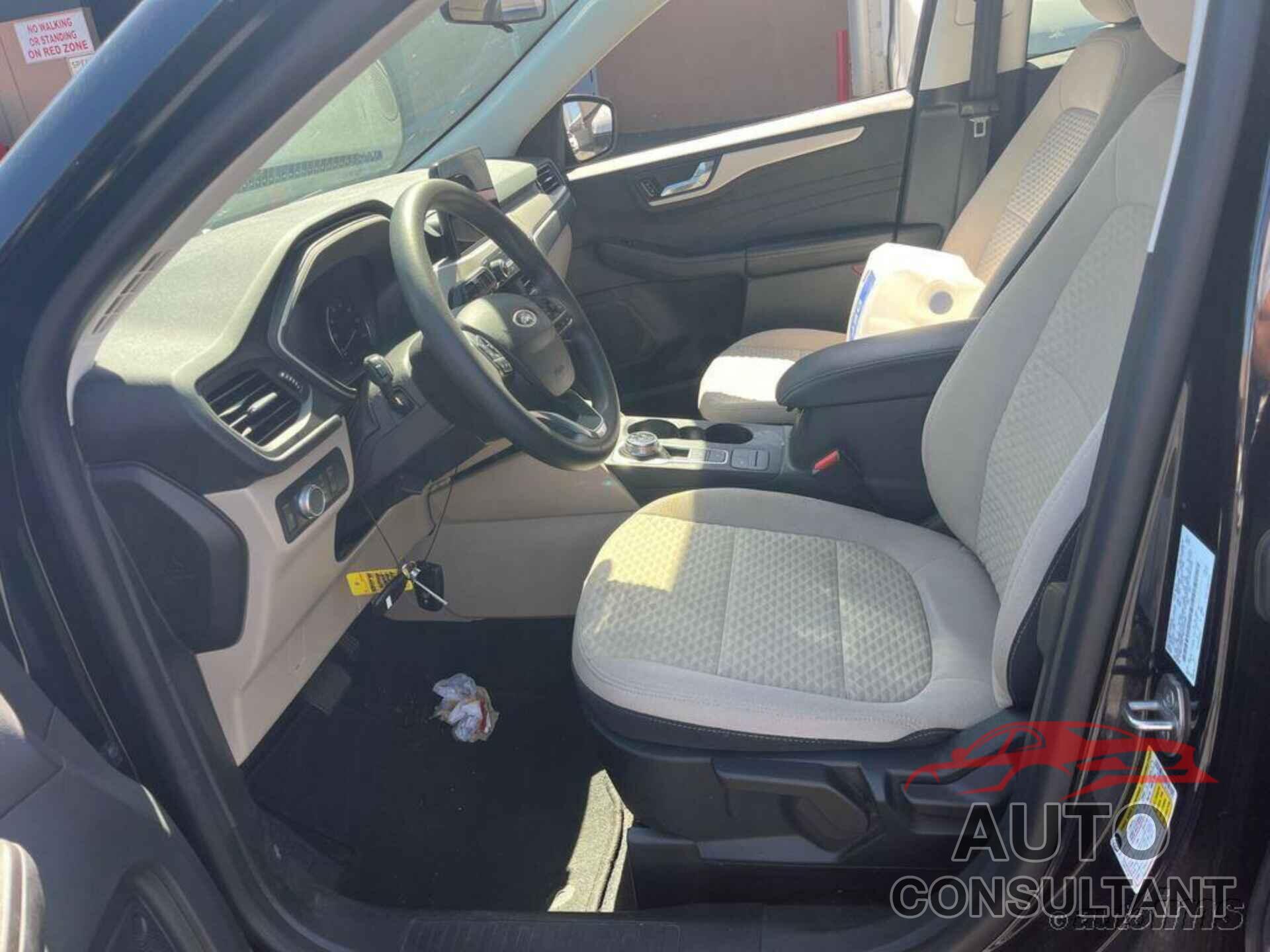 FORD ESCAPE 2021 - 1FMCU0BZ1MUA50526
