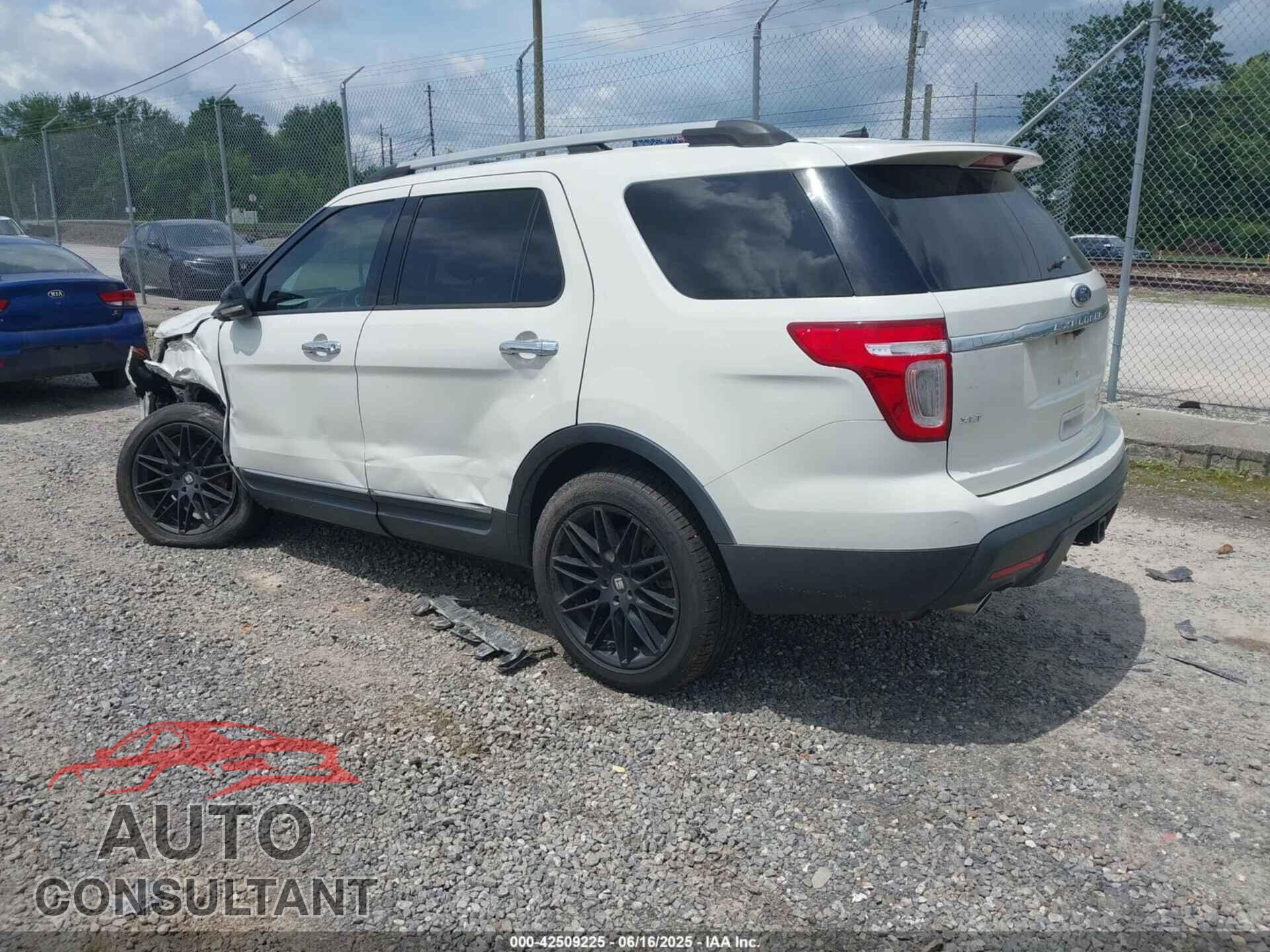 FORD EXPLORER 2011 - 1FMHK8D88BGA73716