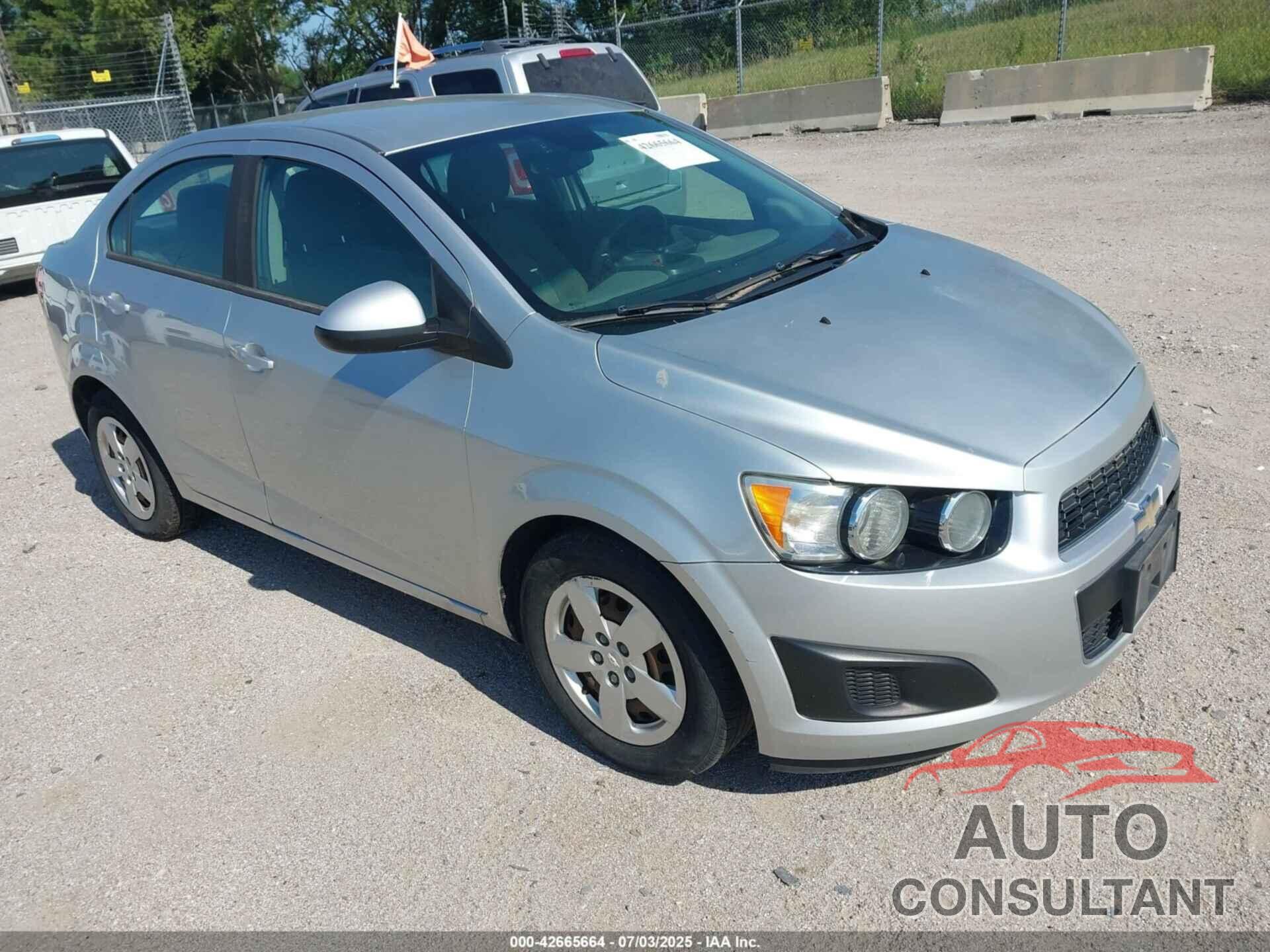 CHEVROLET SONIC 2013 - 1G1JA5SH1D4246936