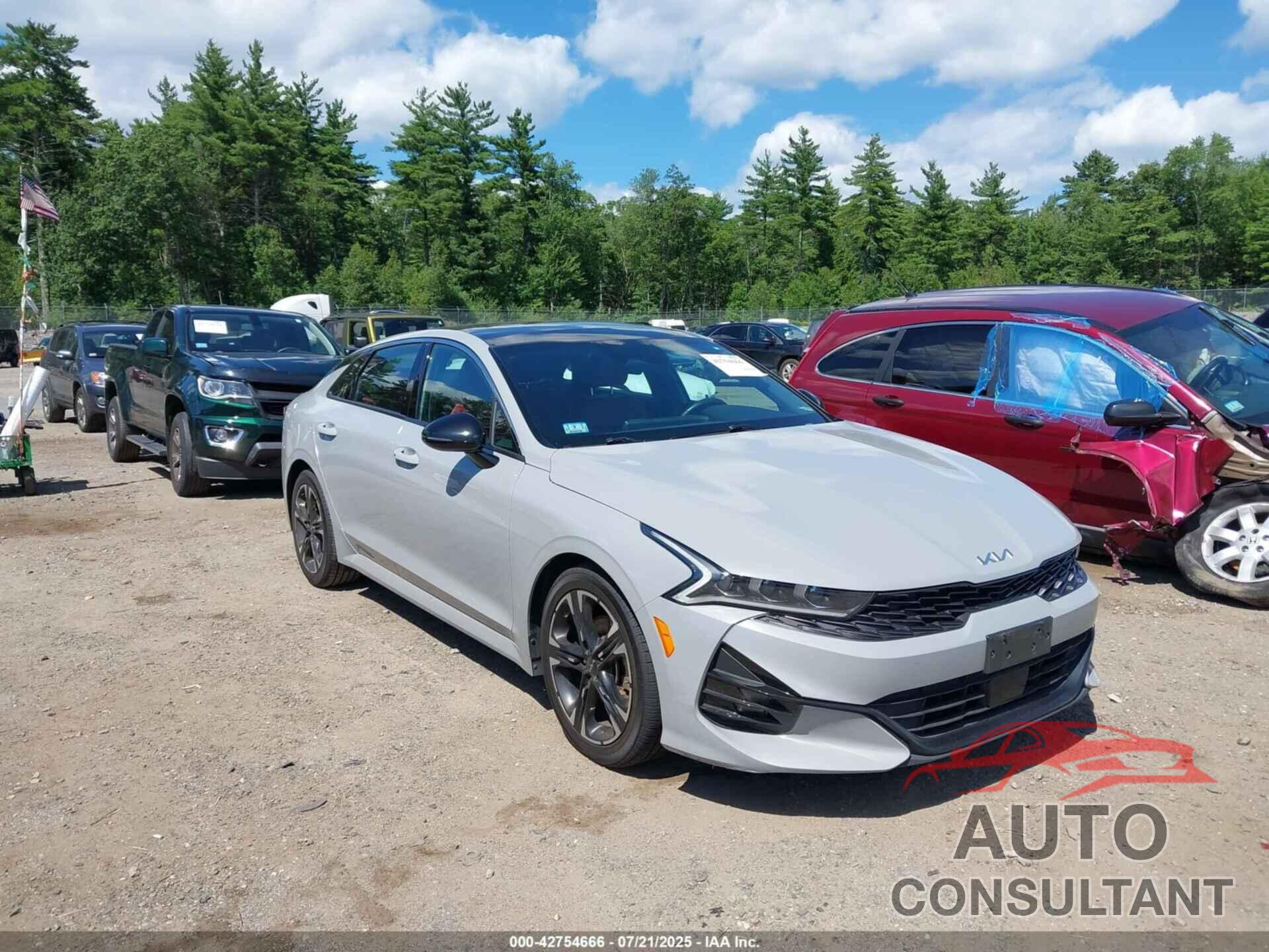 KIA K5 2023 - 5XXG64J28PG205031