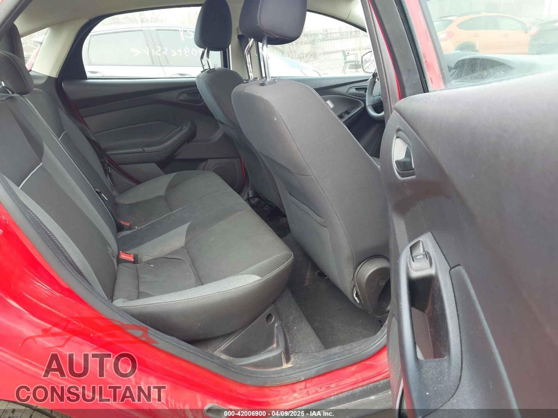 FORD FOCUS 2012 - 1FAHP3F28CL376141