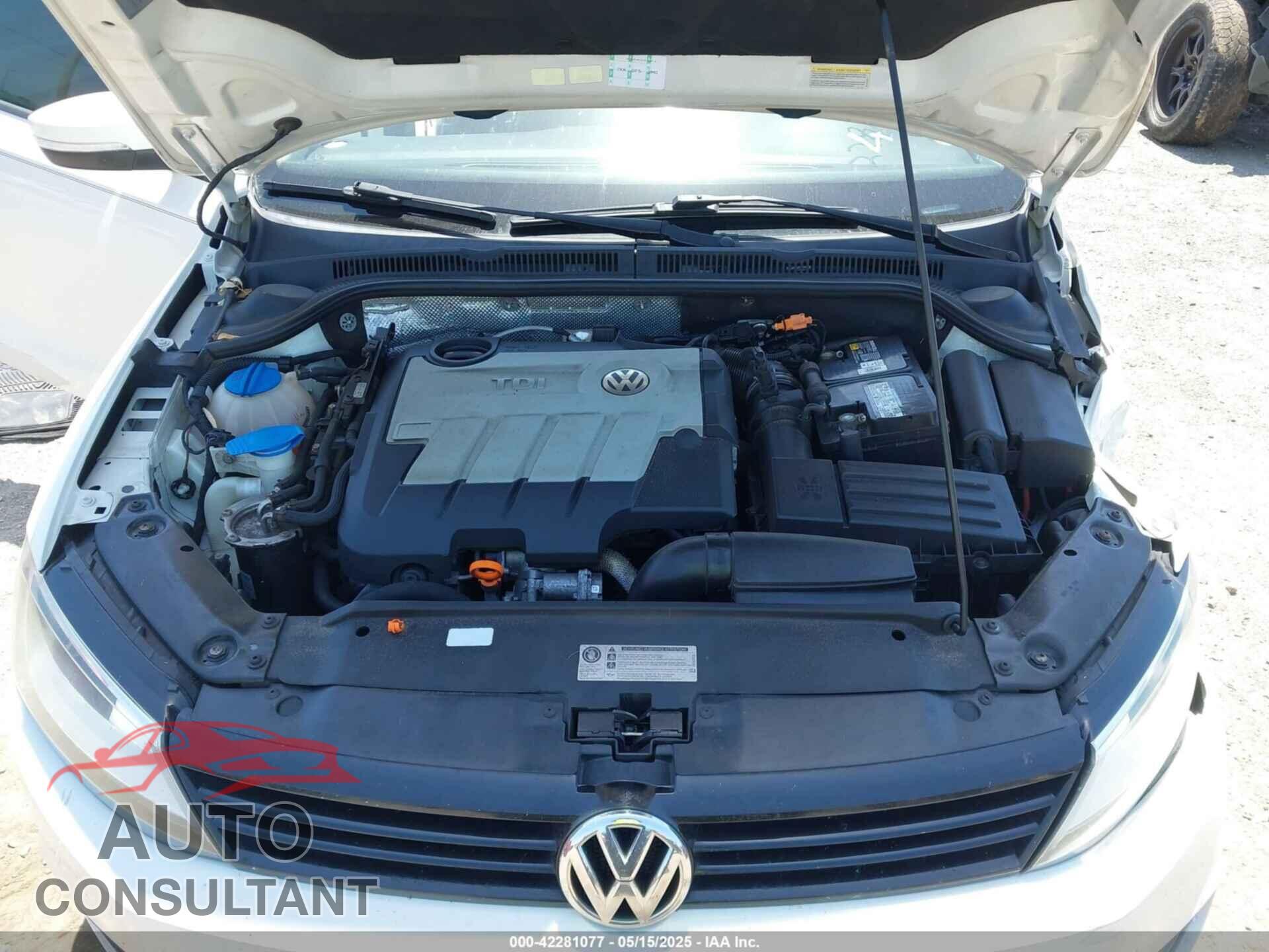 VOLKSWAGEN JETTA 2012 - 3VWLL7AJ5CM417536