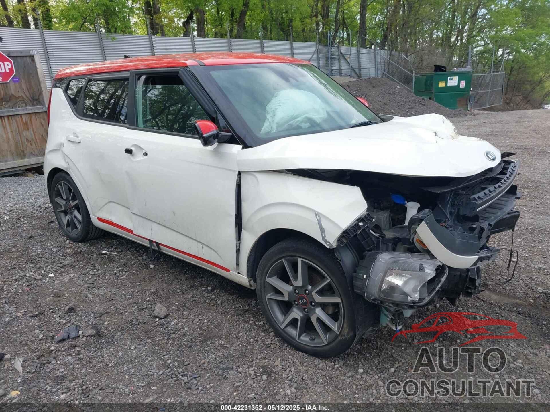 KIA SOUL 2020 - KNDJ63AU9L7057430
