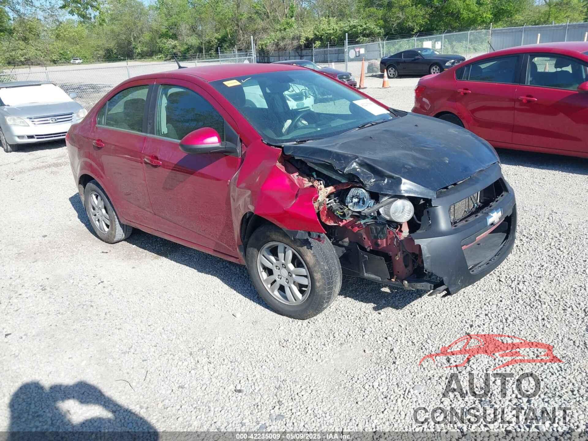 CHEVROLET SONIC 2013 - 1G1JC5SH3D4256507