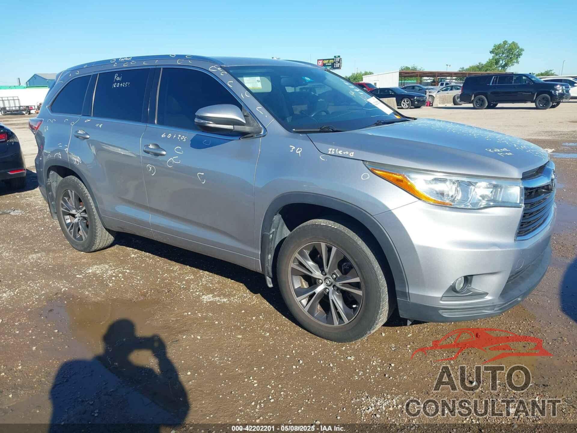 TOYOTA HIGHLANDER 2016 - 5TDKKRFH8GS502332