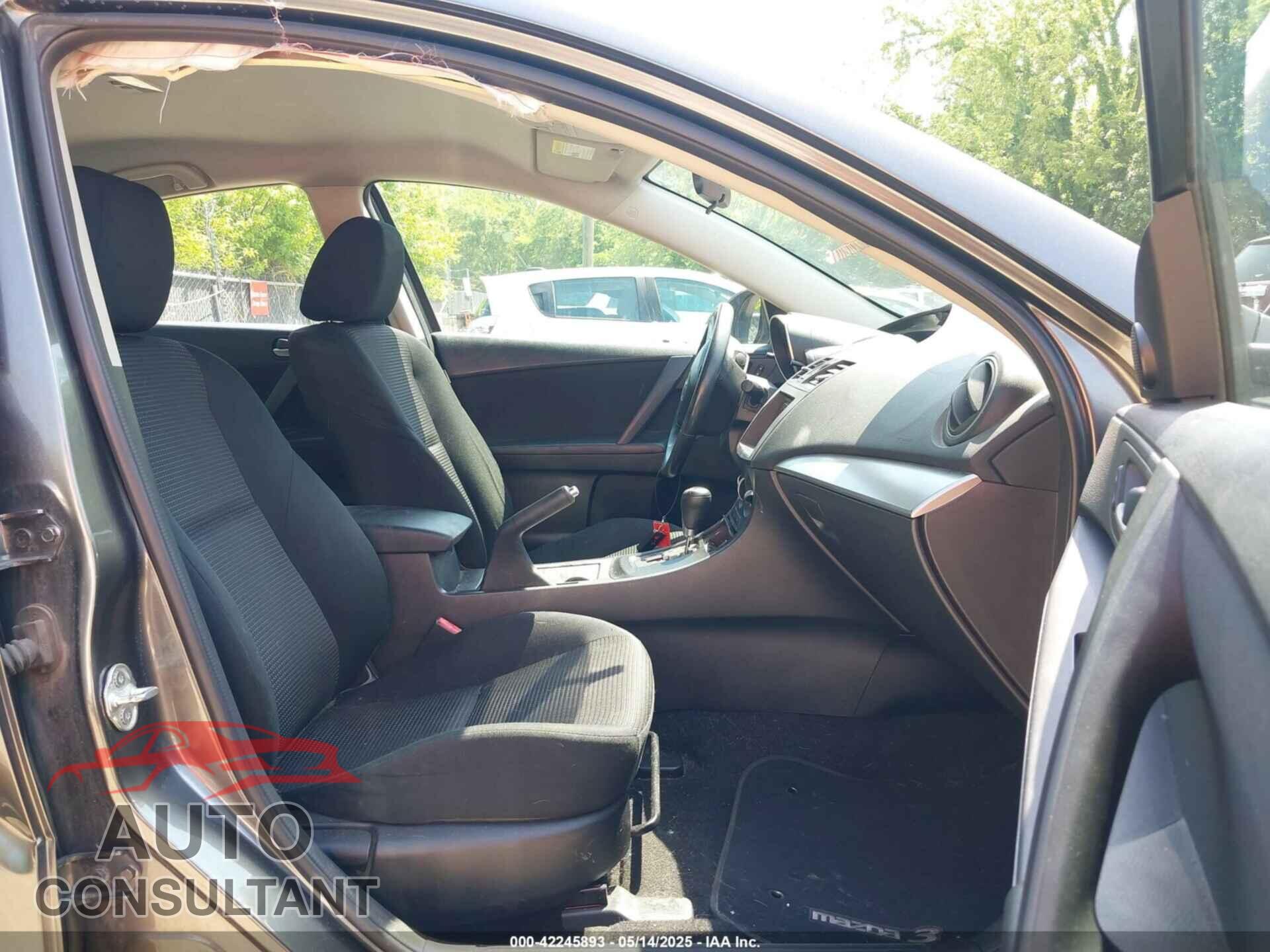 MAZDA MAZDA3 2012 - JM1BL1V78C1656263