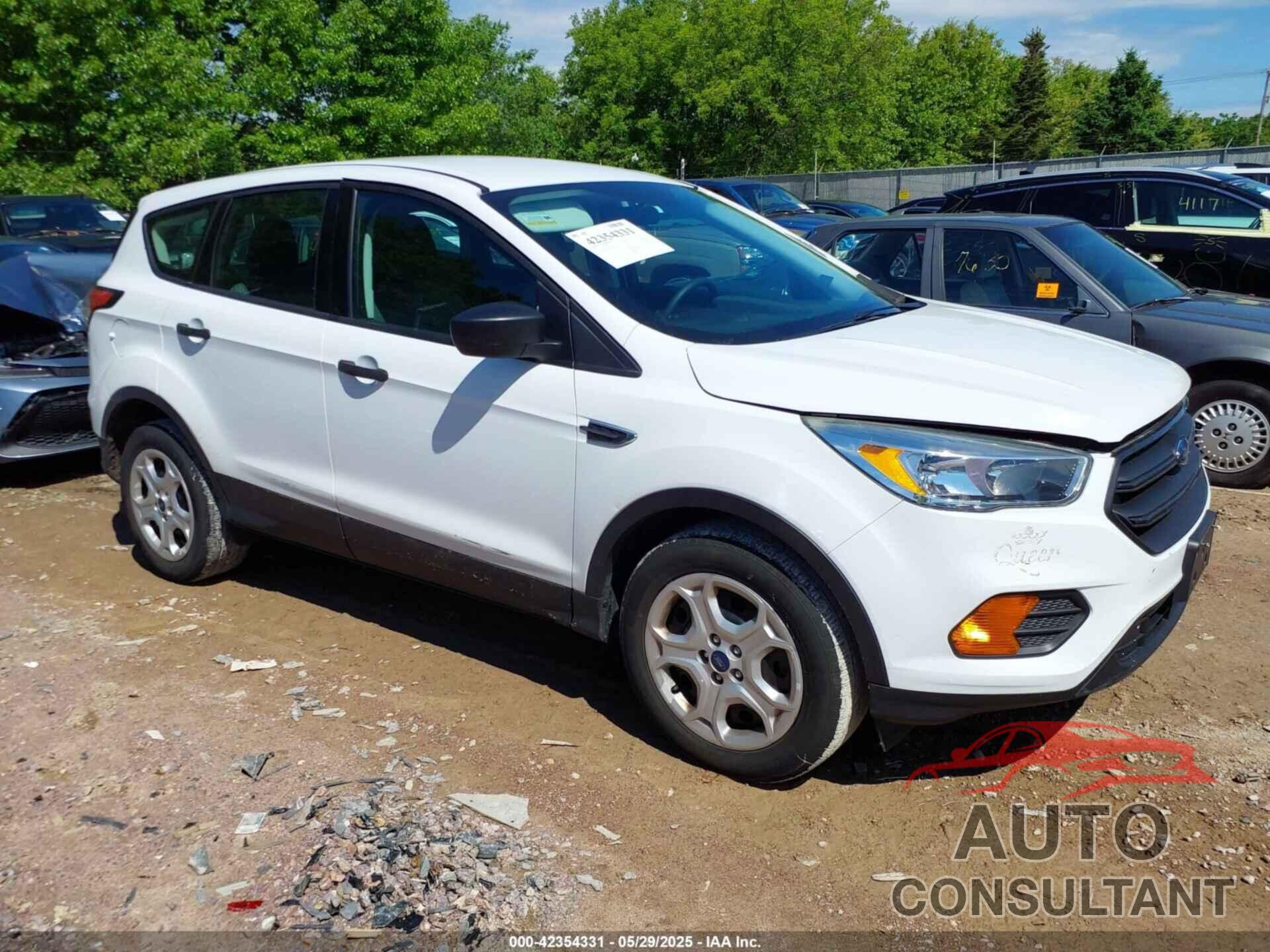FORD ESCAPE 2017 - 1FMCU0F77HUB75058