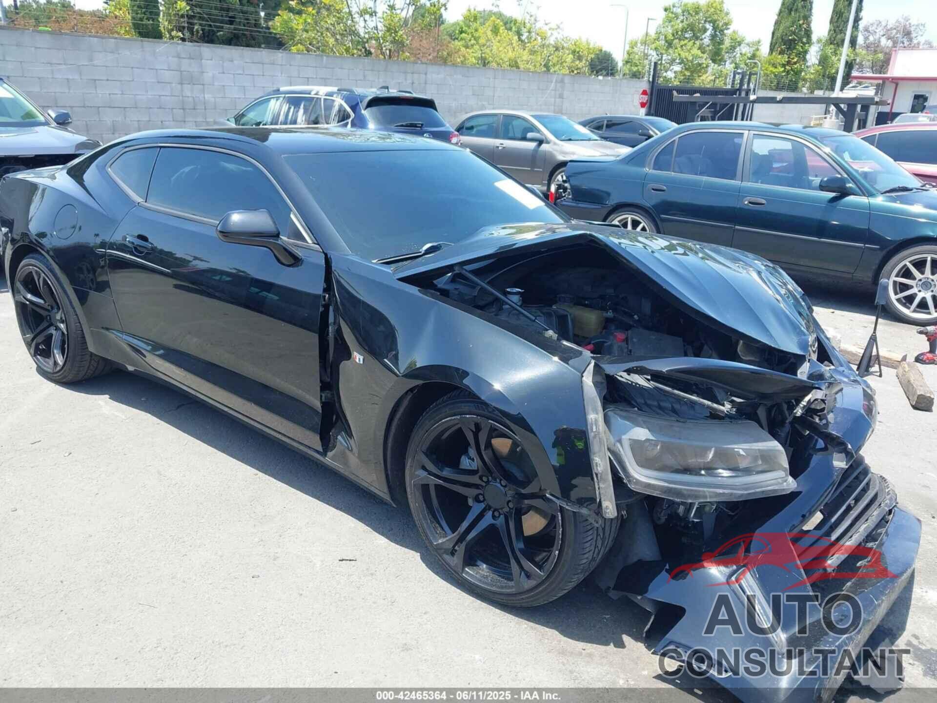 CHEVROLET CAMARO 2018 - 1G1FB1RX9J0155764