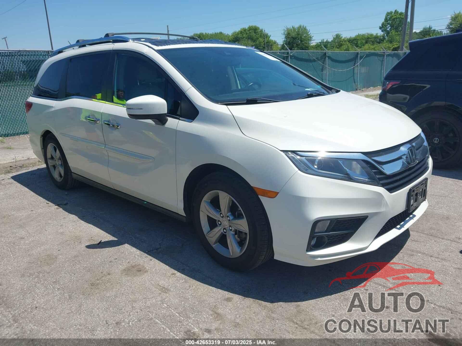 HONDA ODYSSEY 2018 - 5FNRL6H71JB014396