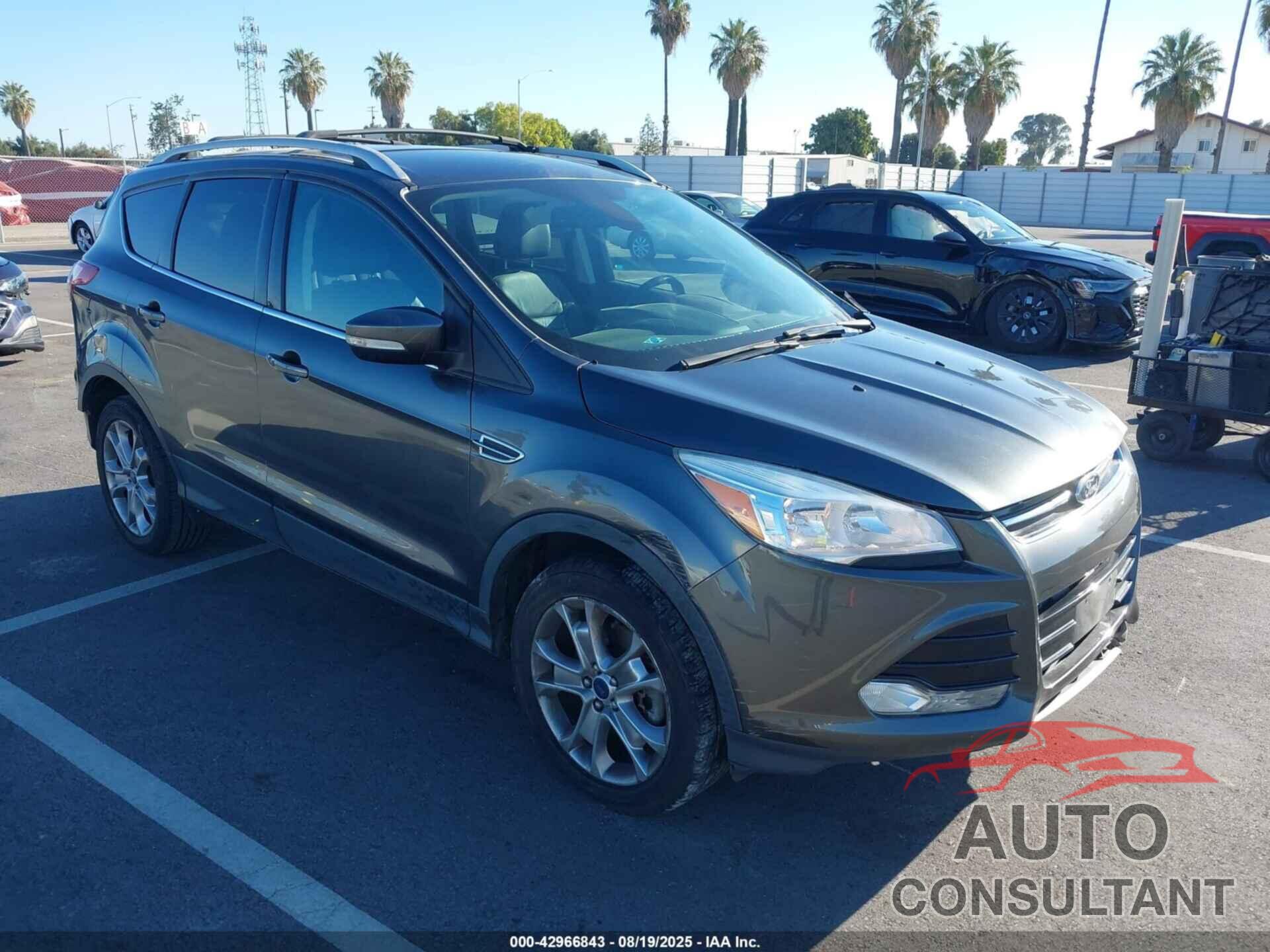 FORD ESCAPE 2015 - 1FMCU0J90FUA63109