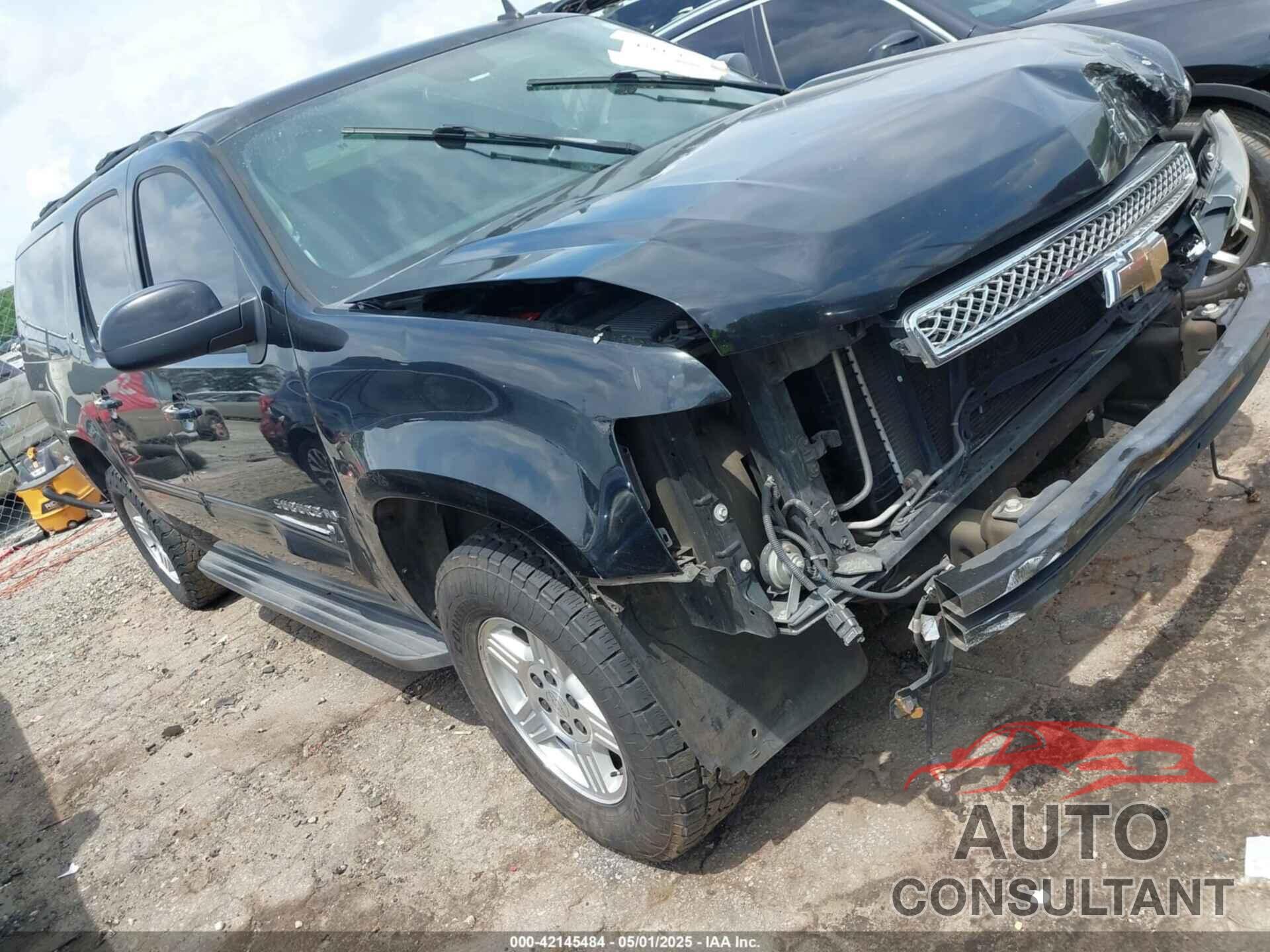 CHEVROLET SUBURBAN 1500 2010 - 1GNUCJE06AR138587