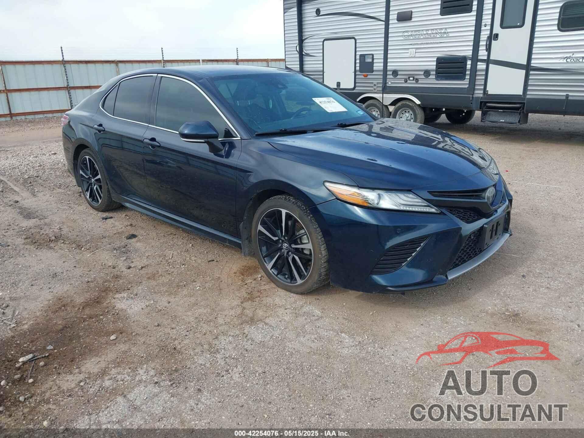 TOYOTA CAMRY 2018 - 4T1B61HK6JU525380
