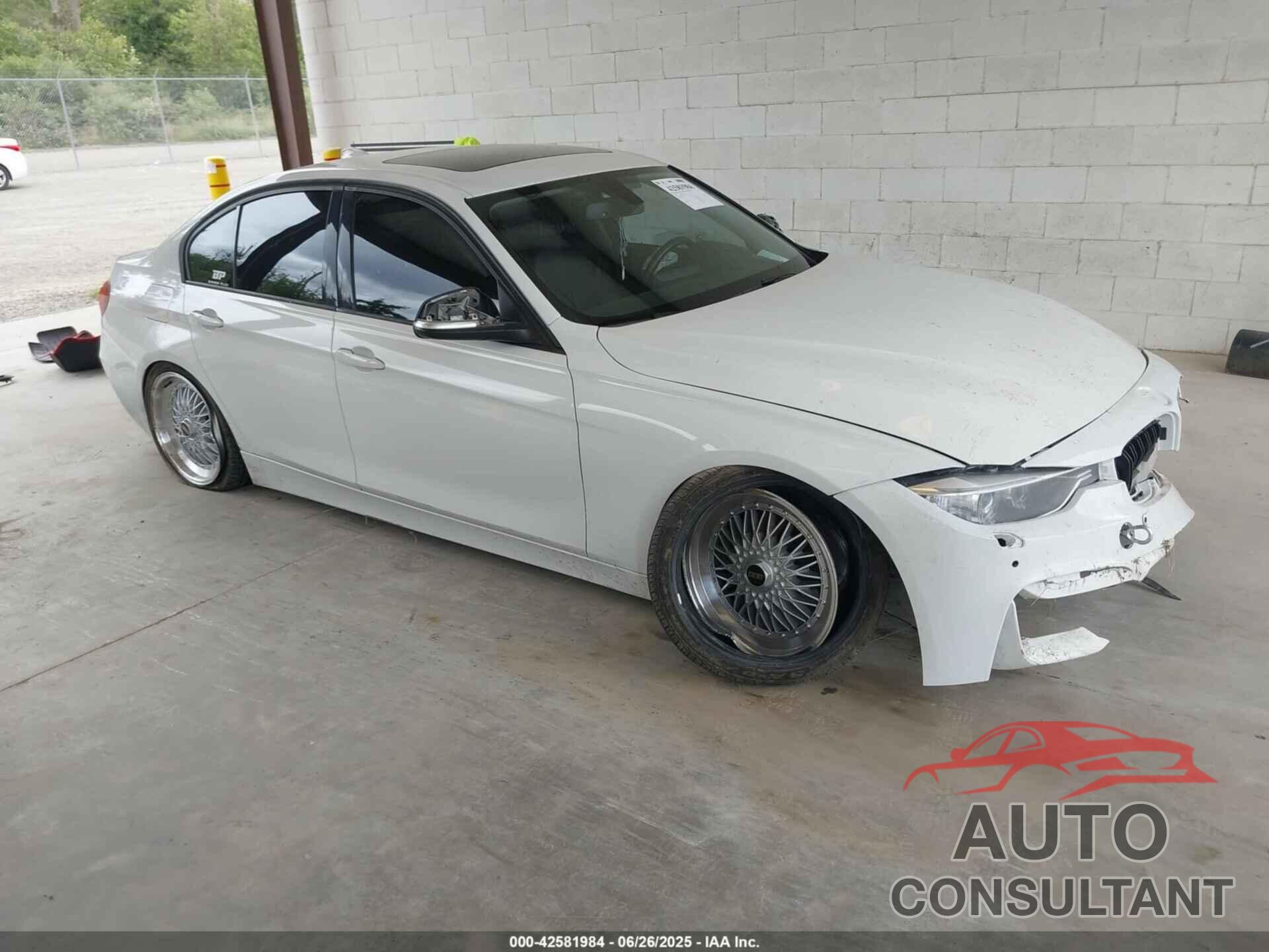 BMW 328I 2013 - WBA3B3C55DF543926