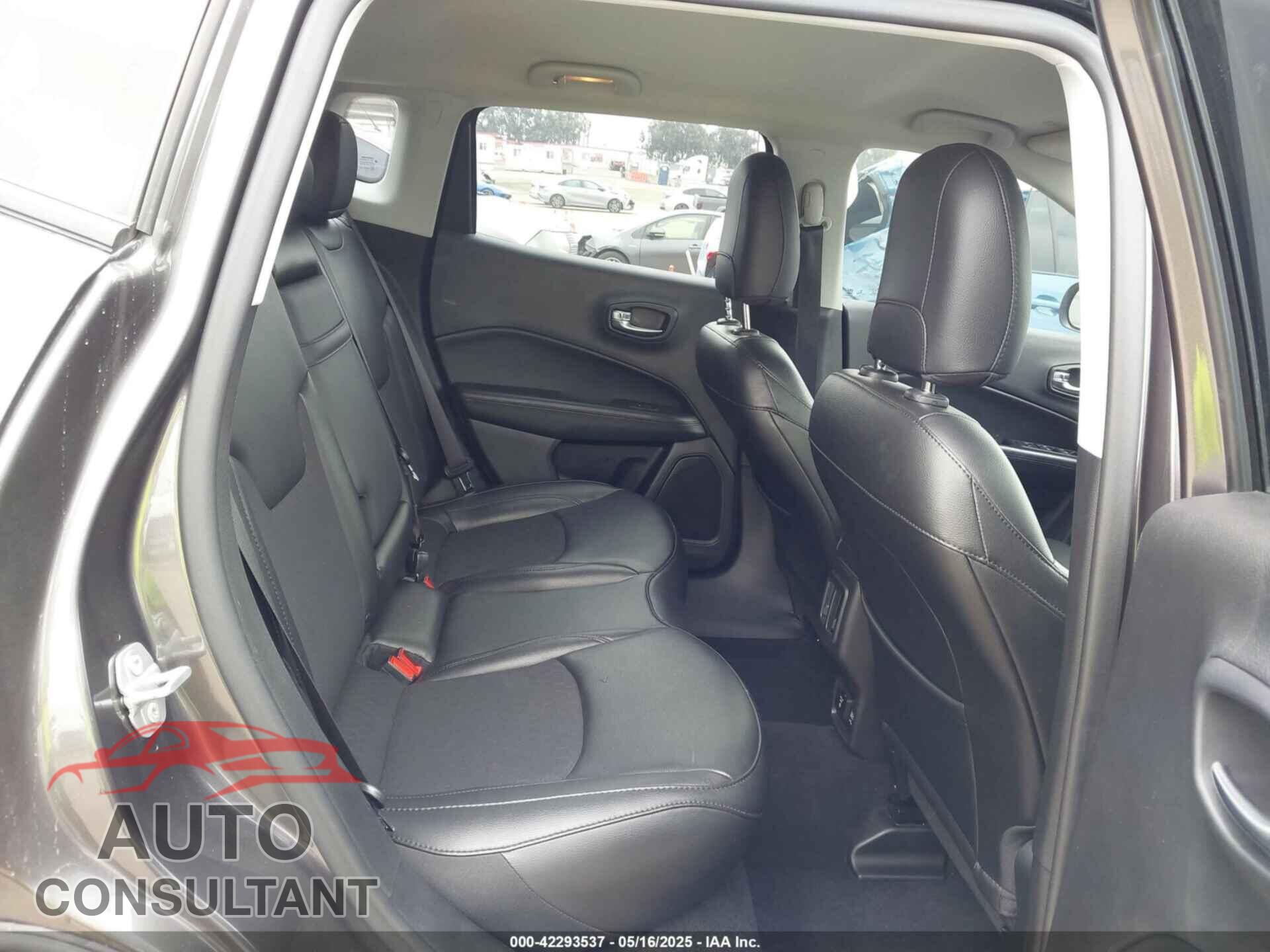 JEEP COMPASS 2019 - 3C4NJCBB9KT833210