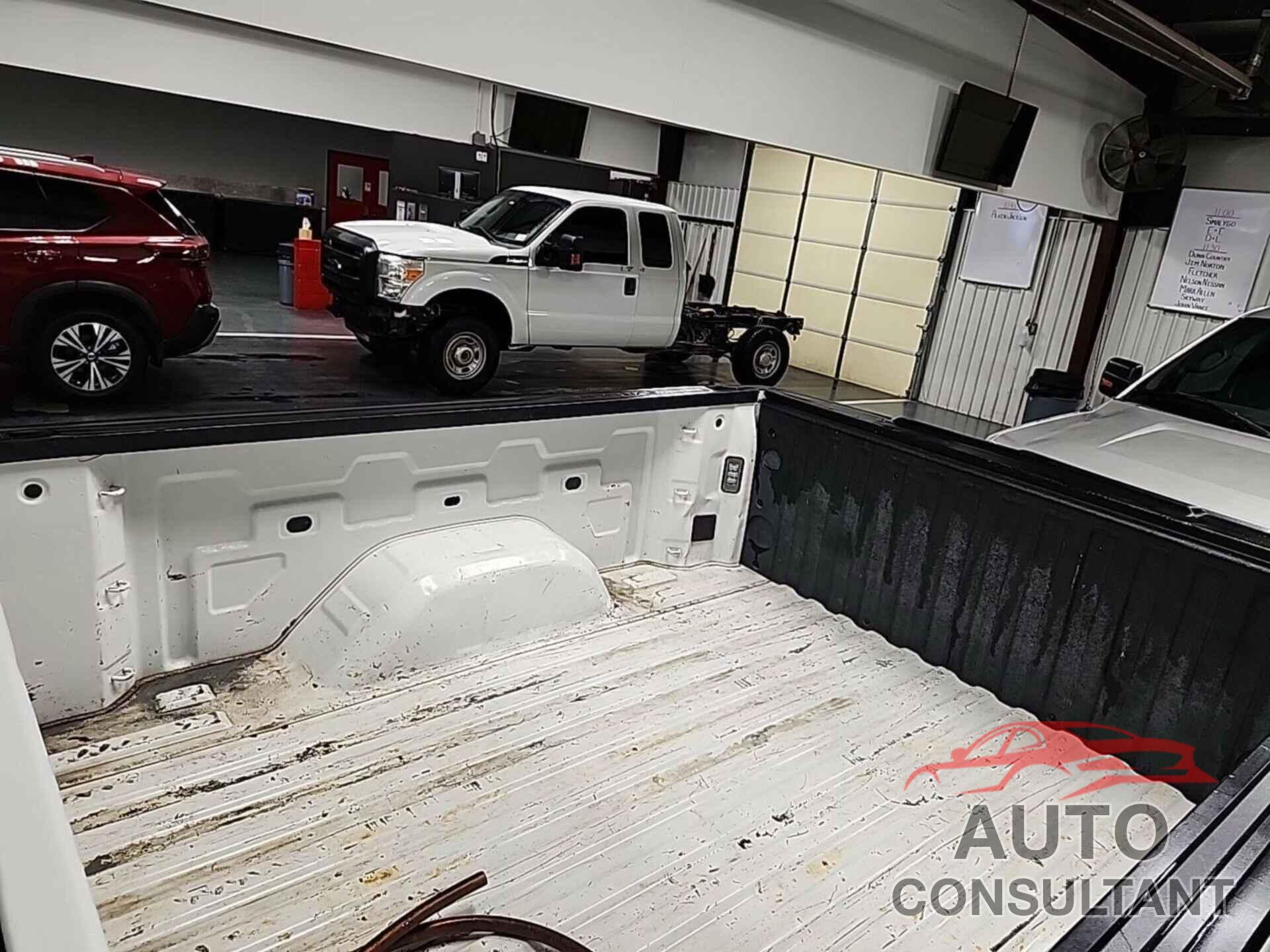 CHEVROLET SILVERADO 1500 2019 - 1GCPWDED9KZ291032
