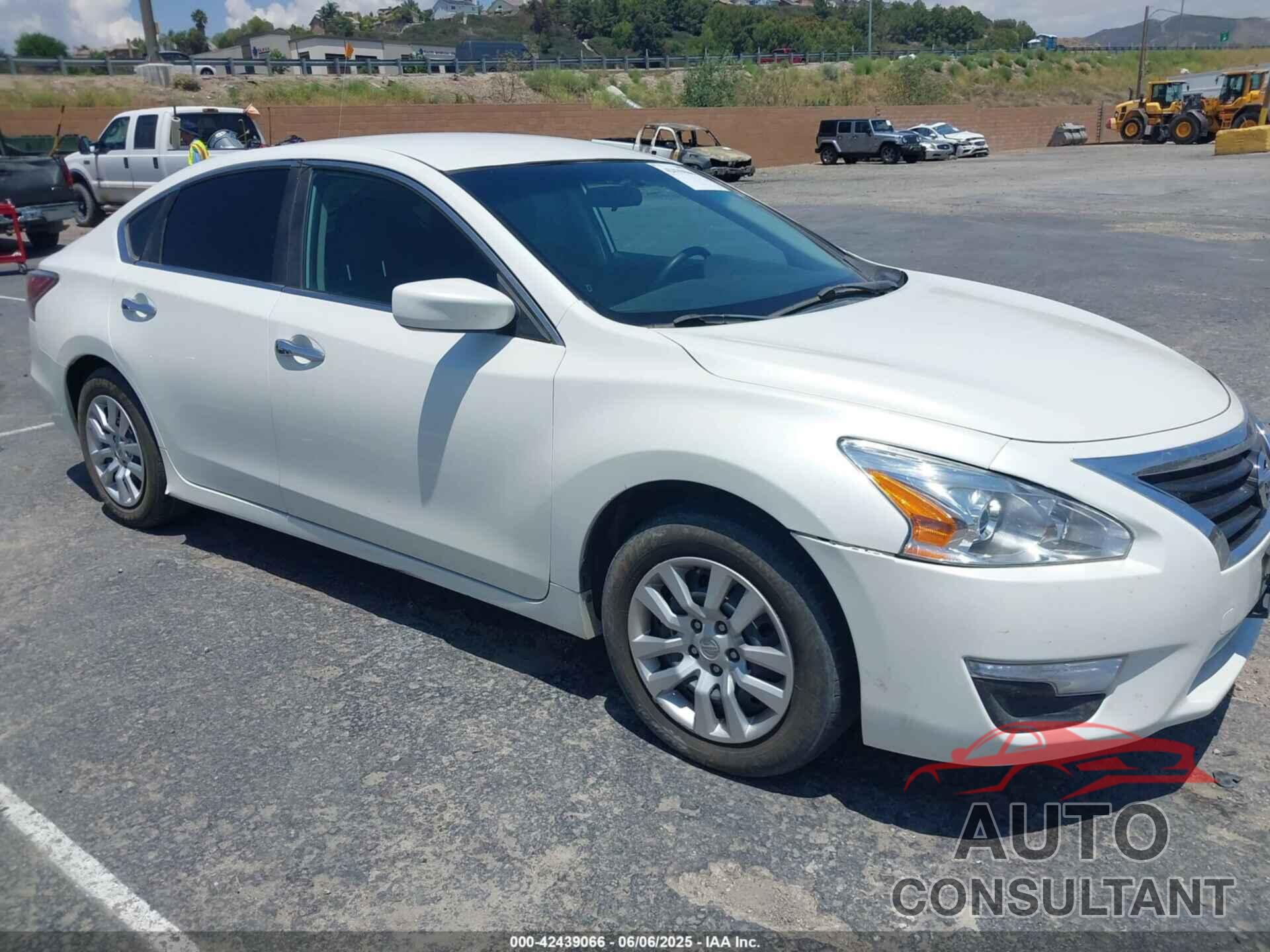 NISSAN ALTIMA 2015 - 1N4AL3AP4FN341640