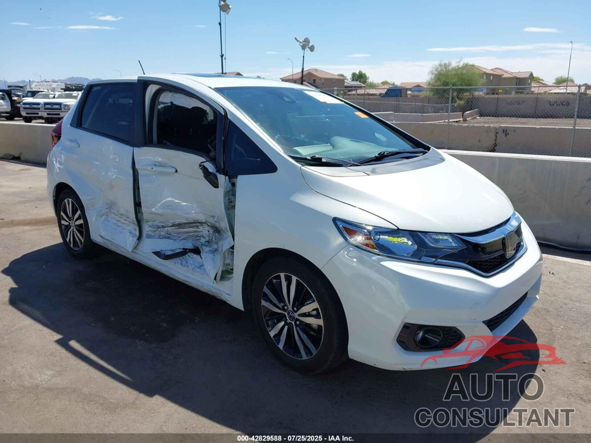 HONDA FIT 2018 - 3HGGK5H84JM721177