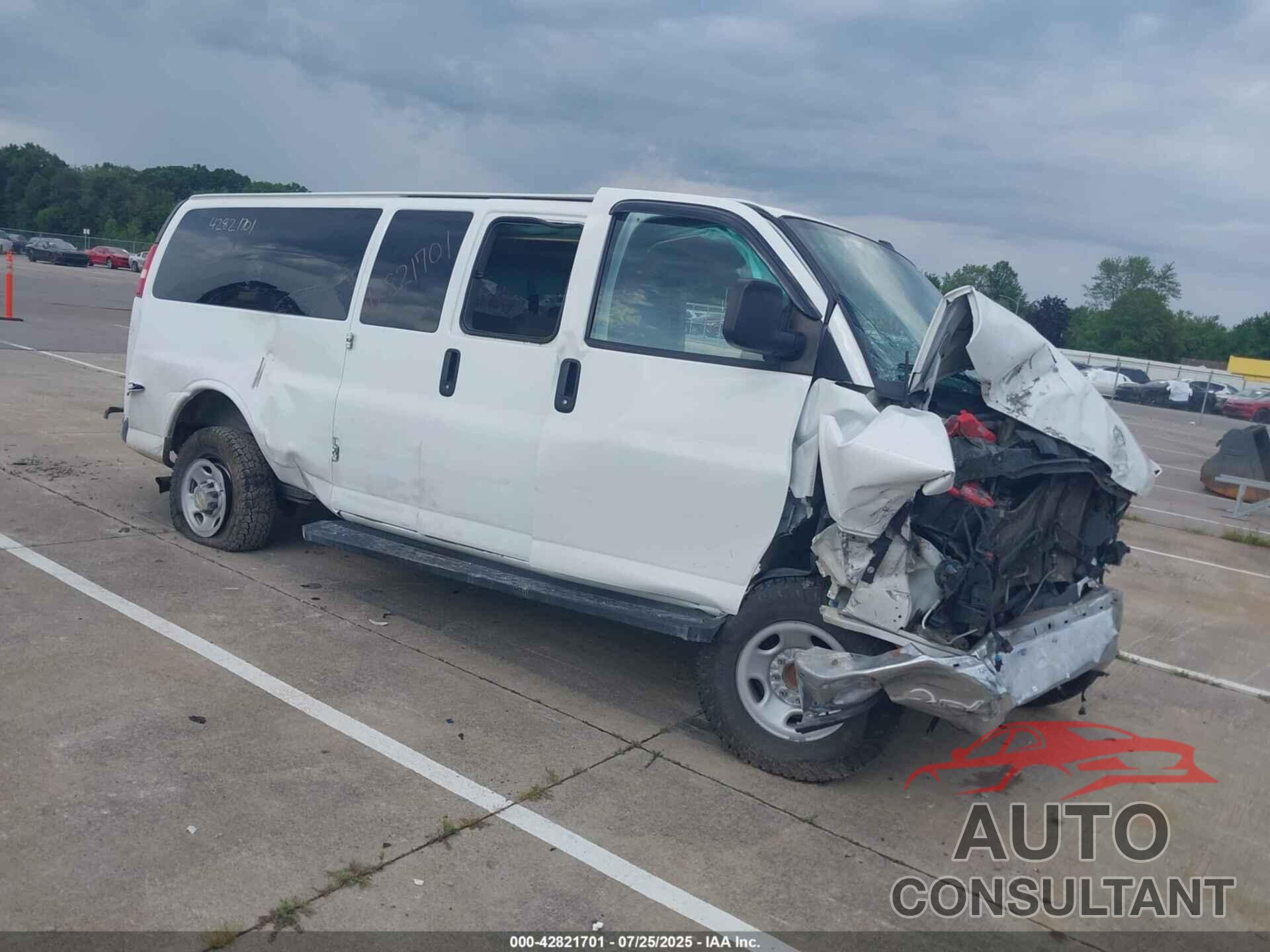CHEVROLET EXPRESS 3500 2017 - 1GAZGPFG0H1341039
