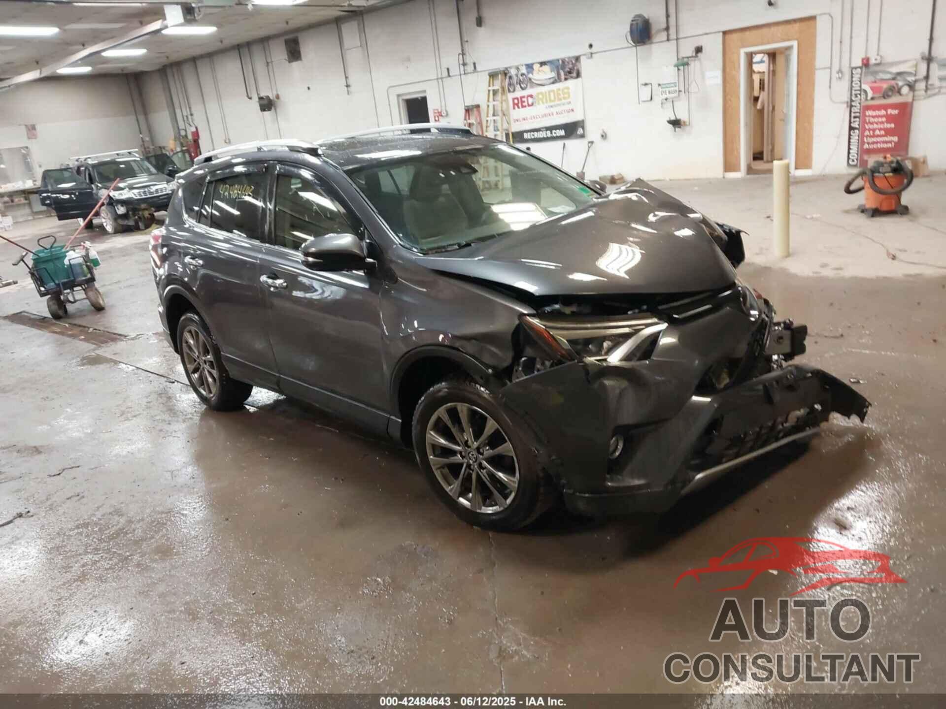 TOYOTA RAV4 2018 - JTMDFREV3JJ734894