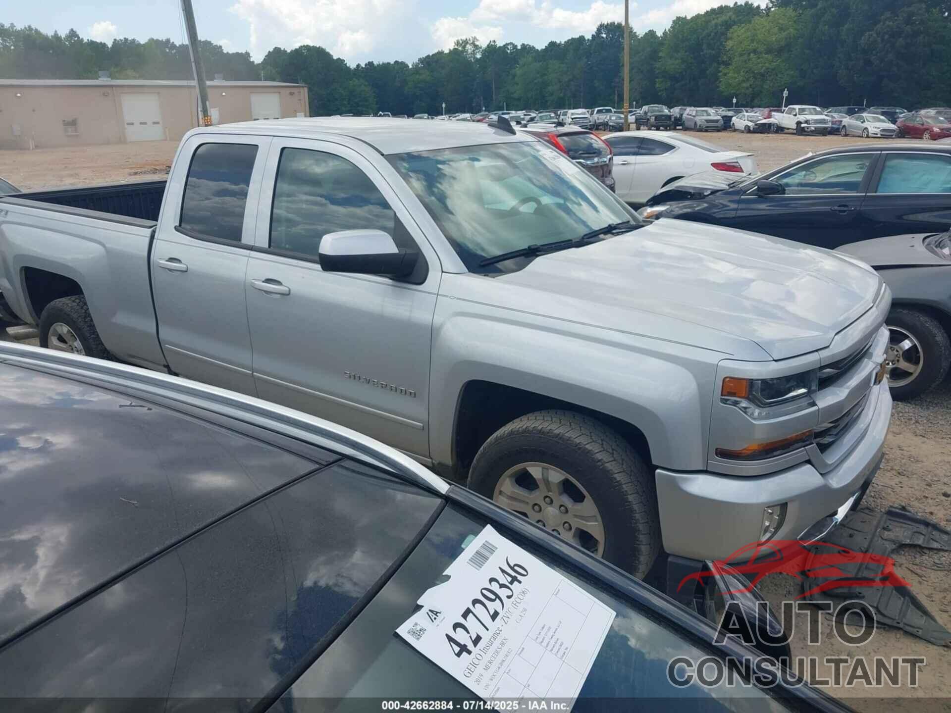 CHEVROLET SILVERADO 1500 2017 - 1GCVKREC8HZ180472