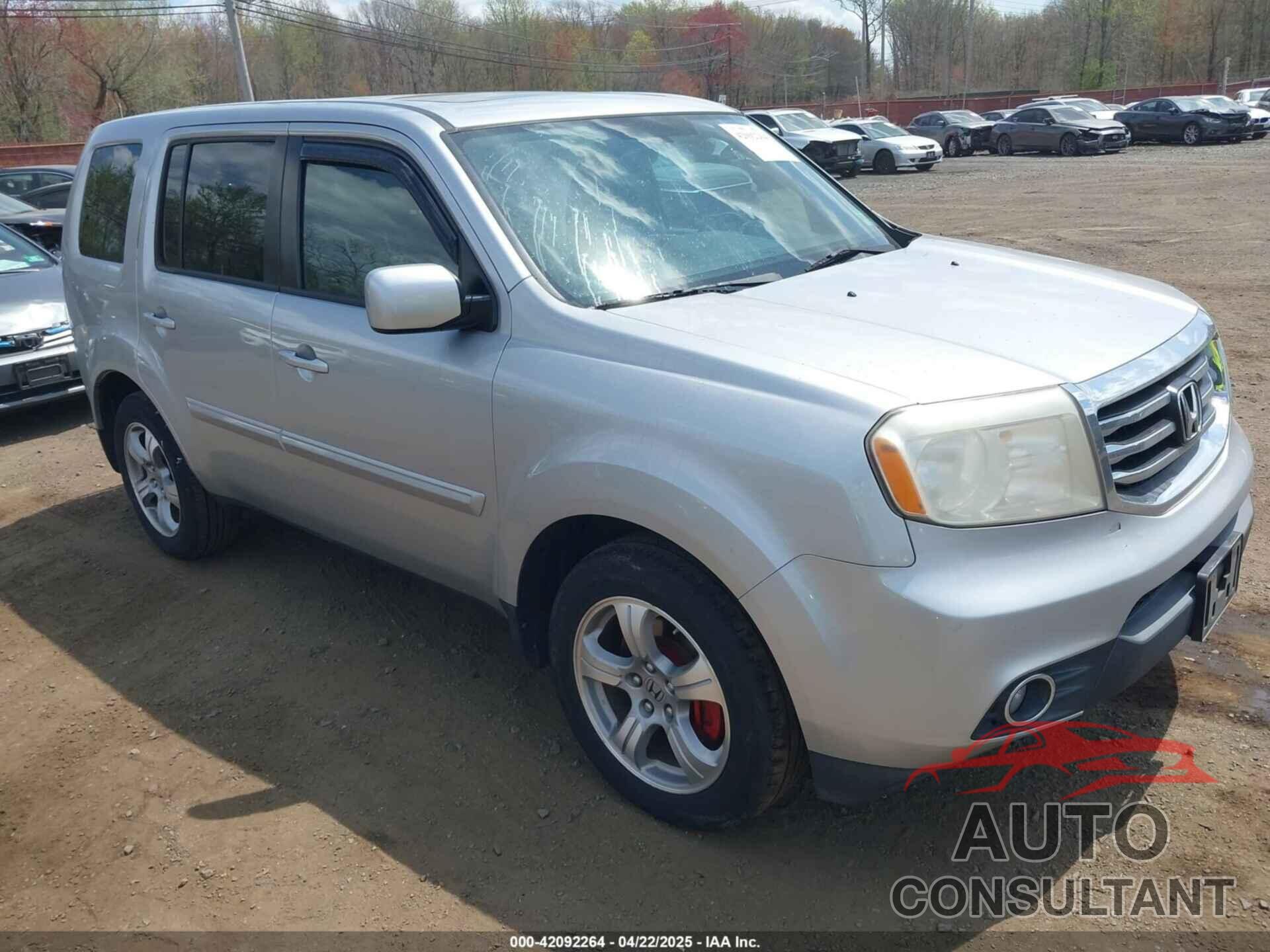 HONDA PILOT 2013 - 5FNYF4H56DB028031