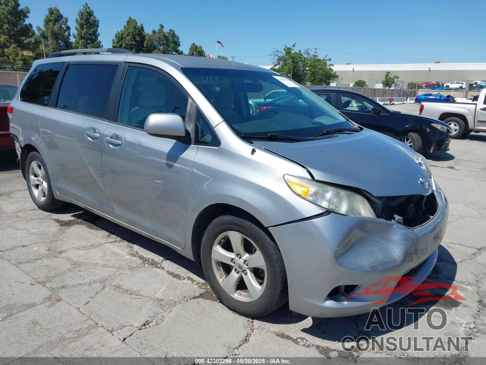 TOYOTA SIENNA 2011 - 5TDKK3DC7BS162295
