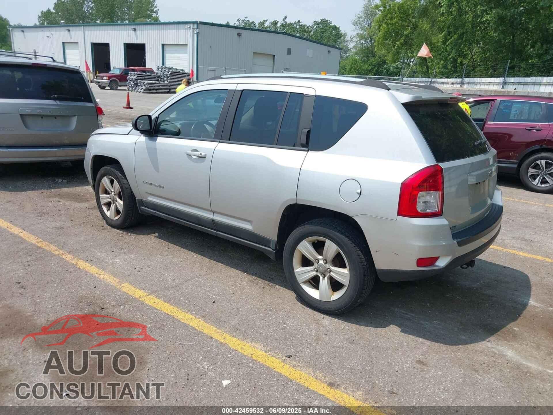 JEEP COMPASS 2011 - 1J4NT1FBXBD290734