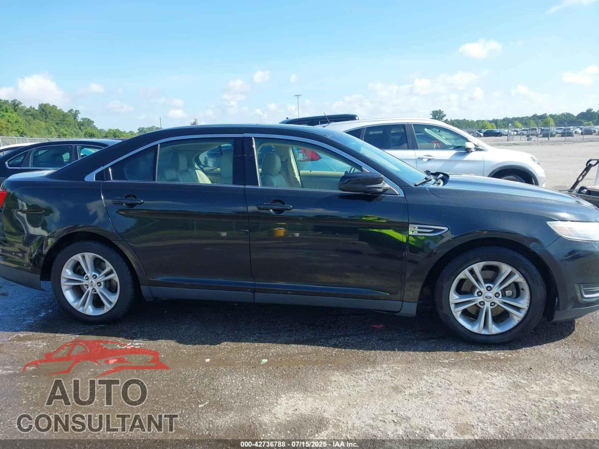 FORD TAURUS 2013 - 1FAHP2E80DG110655