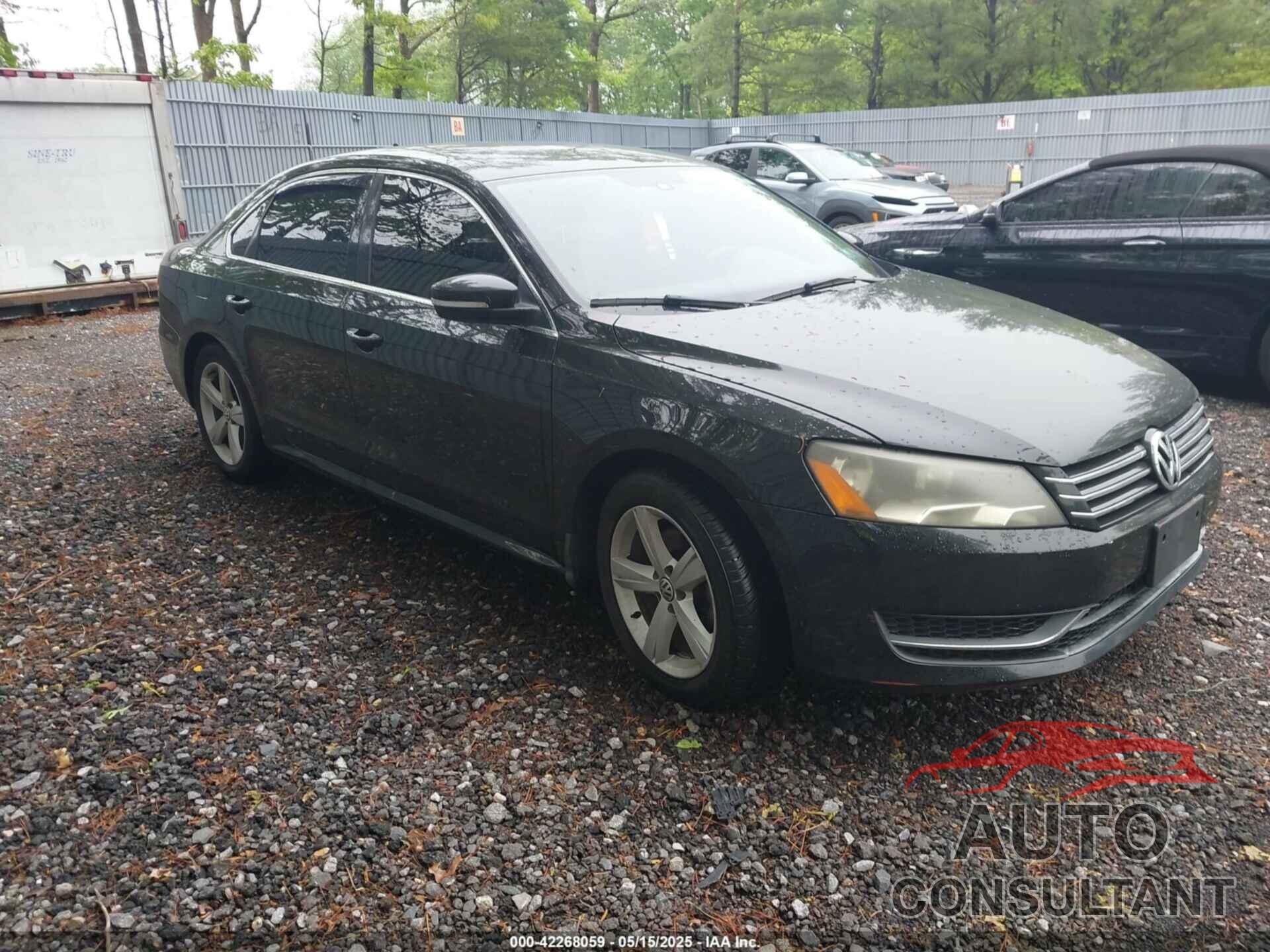 VOLKSWAGEN PASSAT 2013 - 1VWBP7A30DC125510