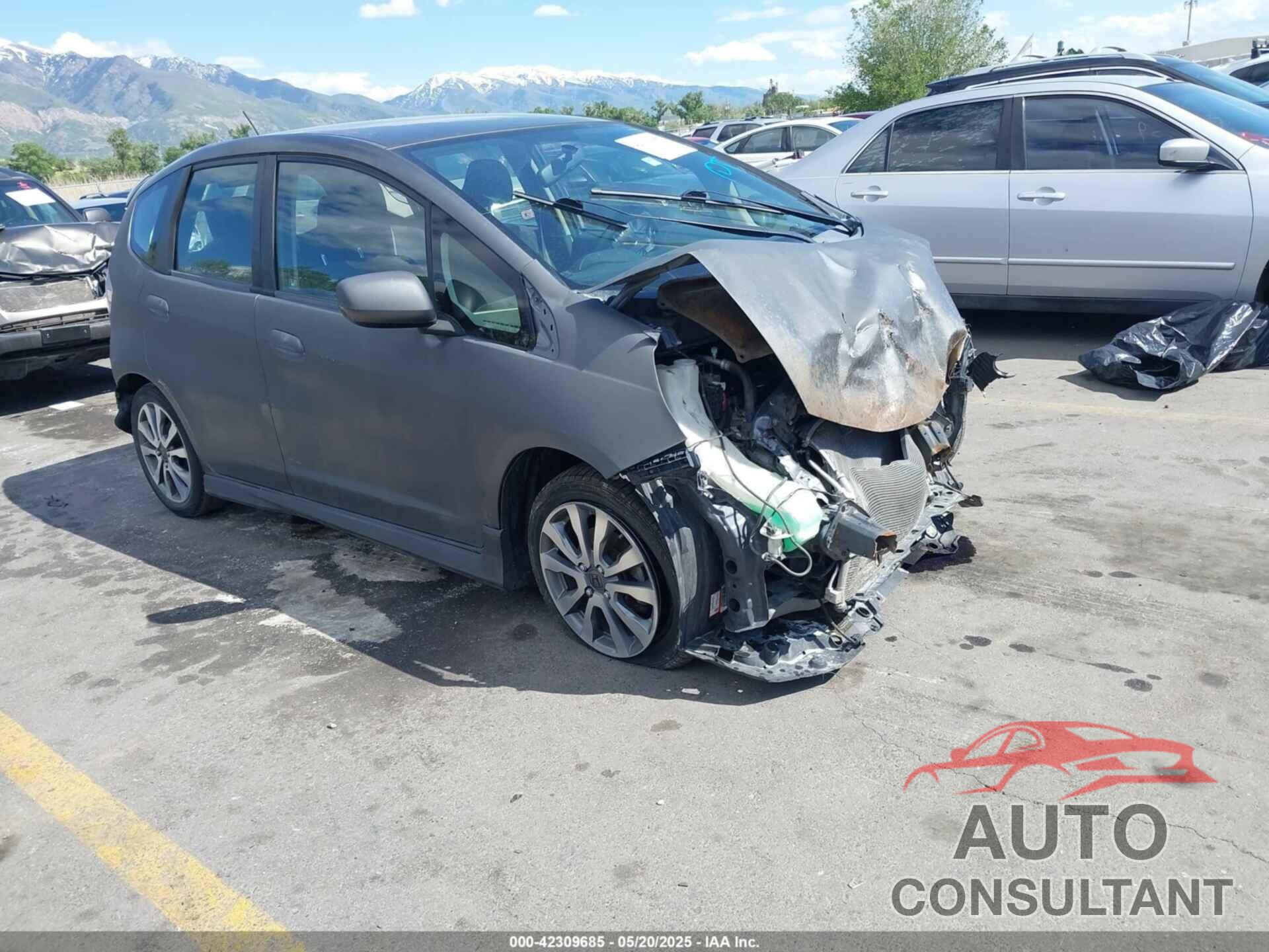 HONDA FIT 2013 - JHMGE8H64DC011285