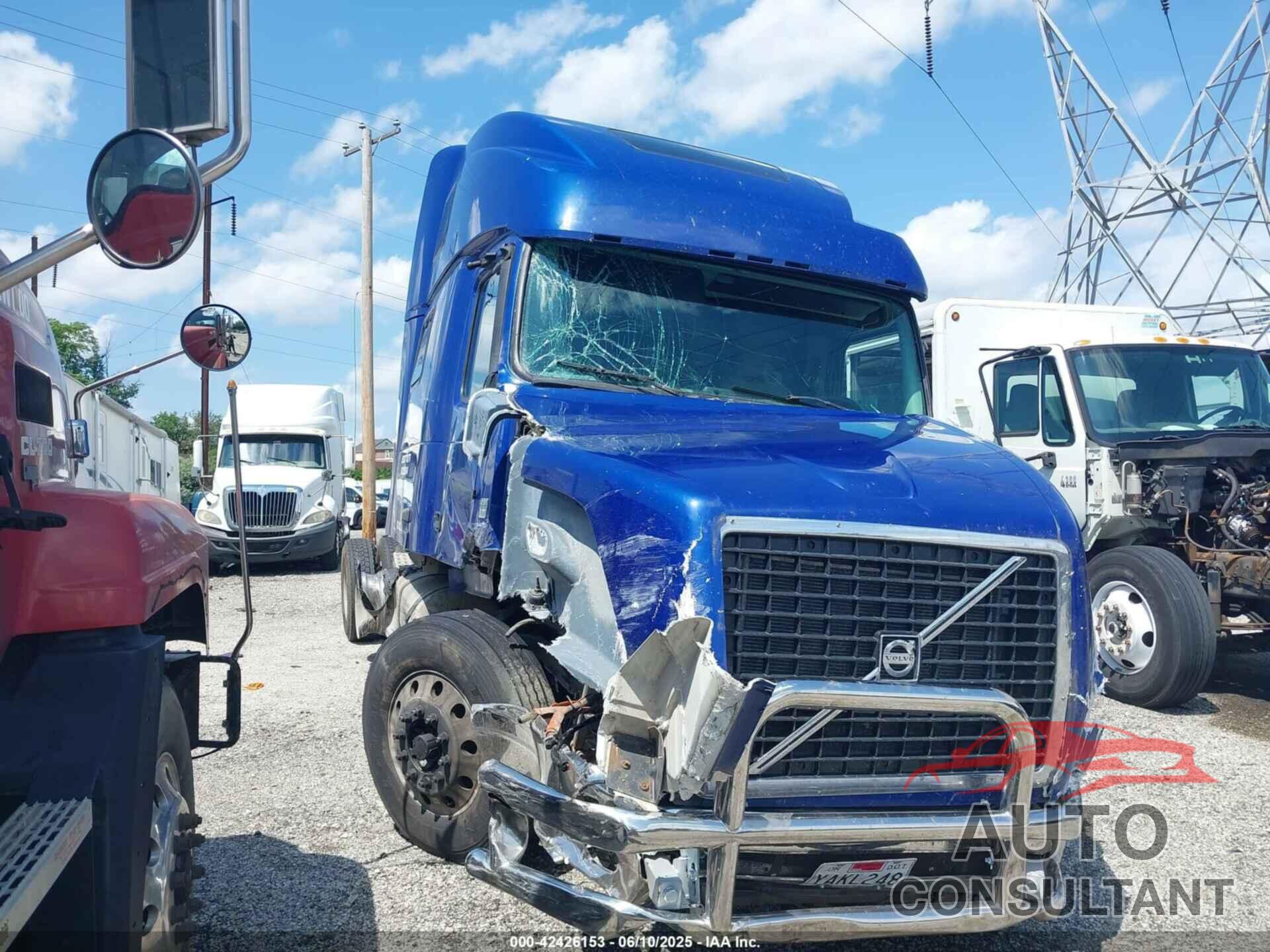 VOLVO VN 2015 - 4V4NC9EH7FN176981