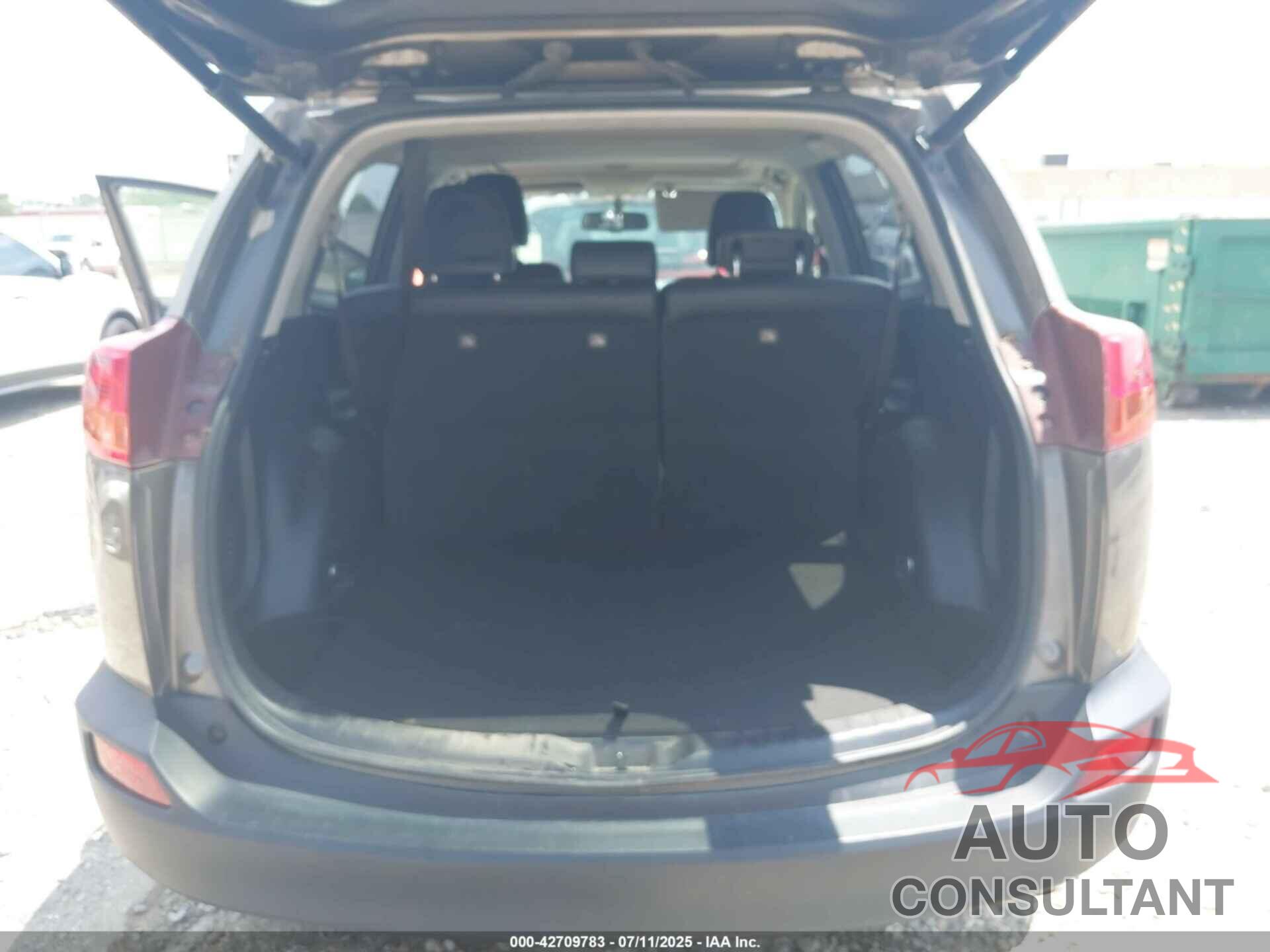 TOYOTA RAV4 2015 - JTMDFREV8FD107730