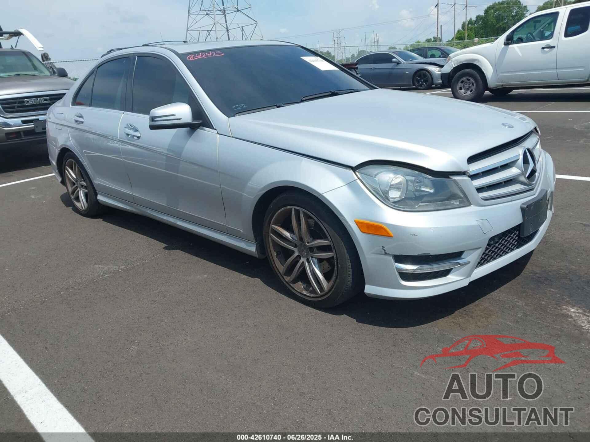 MERCEDES-BENZ C 300 2012 - WDDGF8BB5CA704175