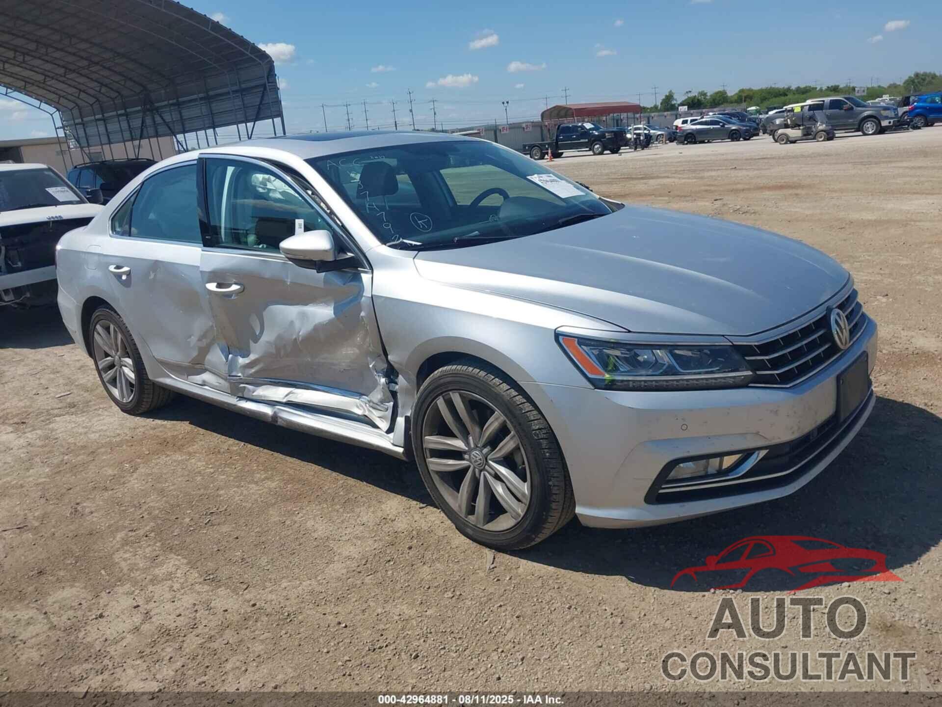 VOLKSWAGEN PASSAT 2017 - 1VWGT7A38HC045816