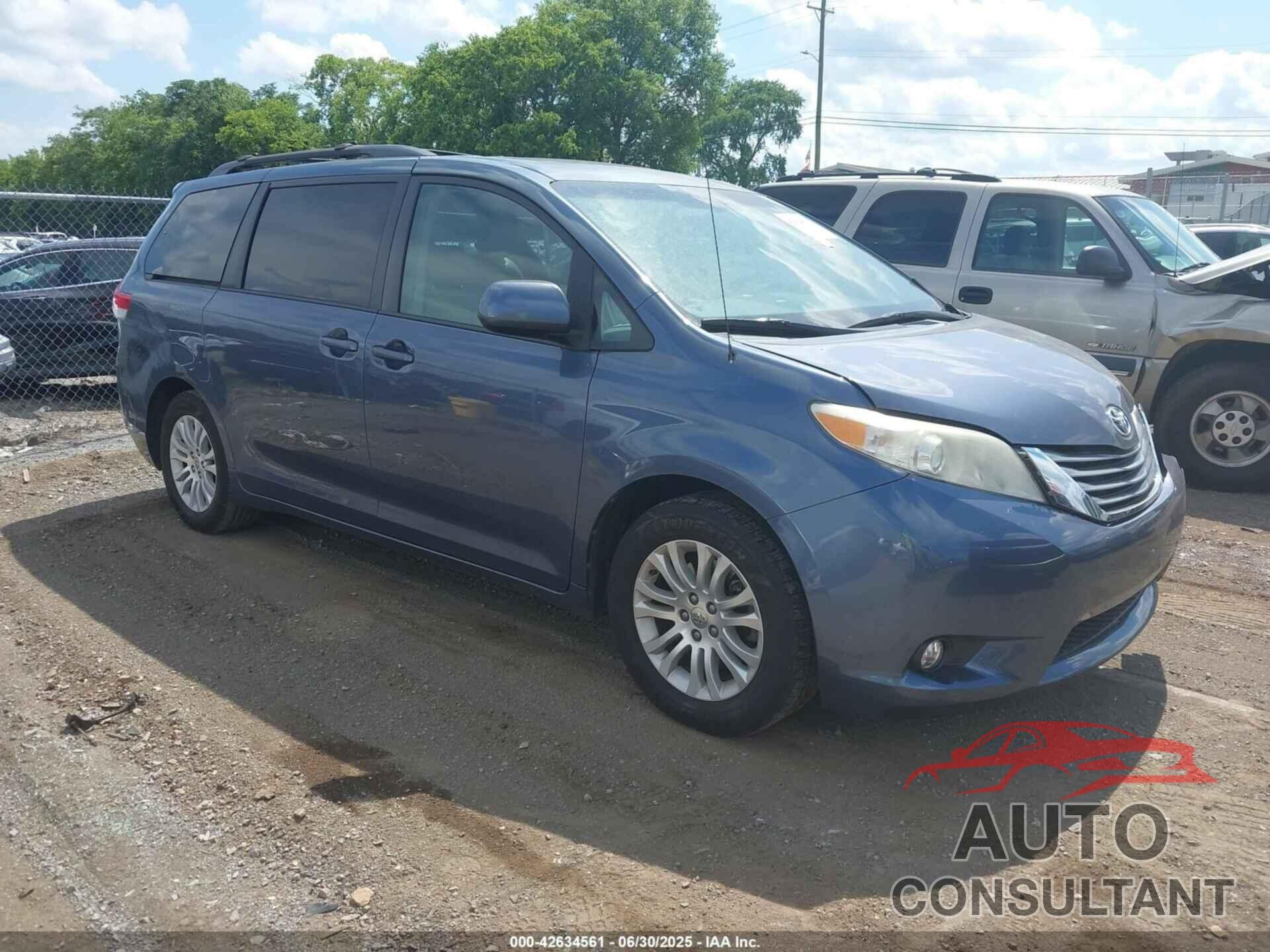 TOYOTA SIENNA 2014 - 5TDYK3DC2ES491761