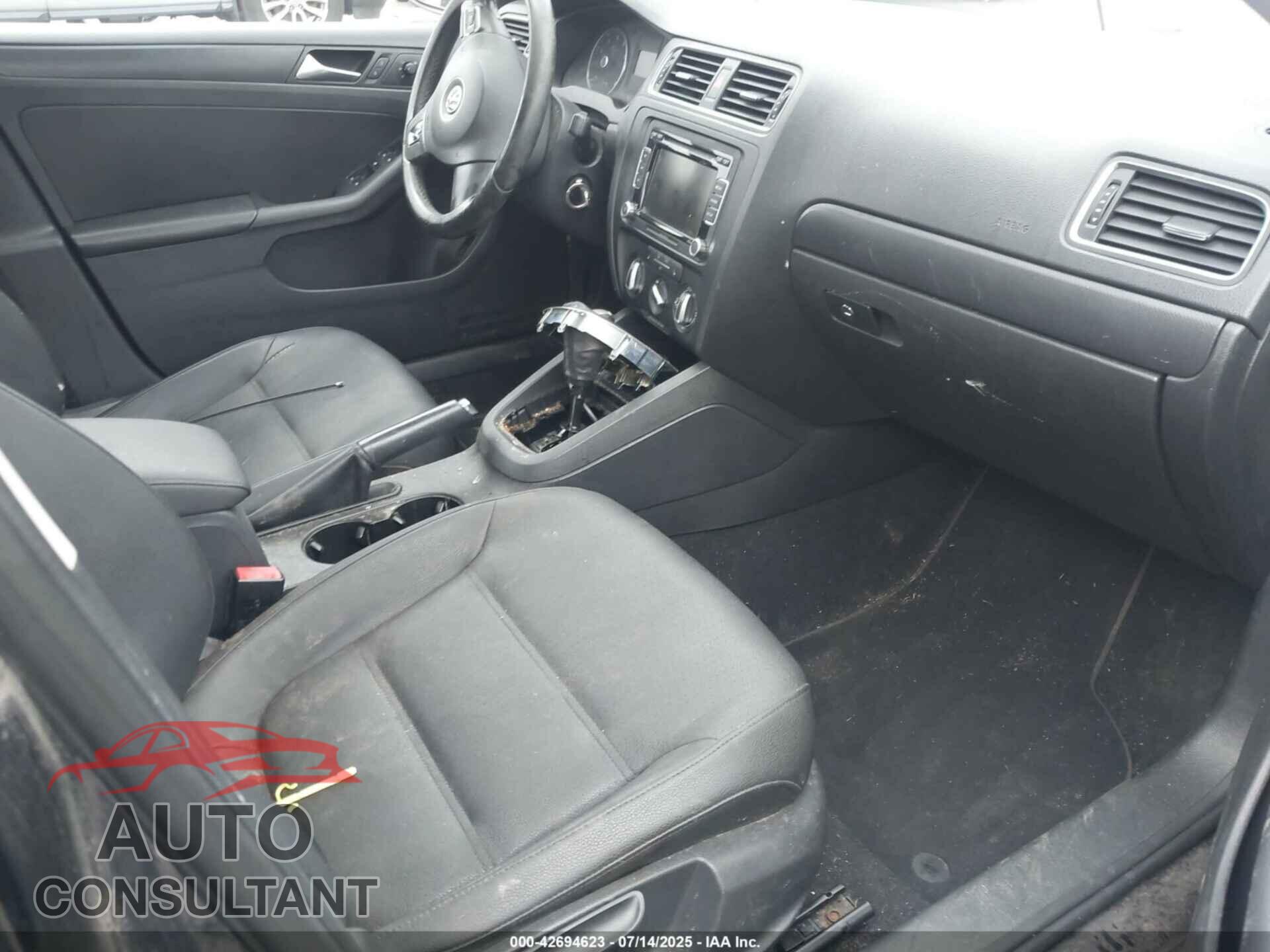 VOLKSWAGEN JETTA 2012 - 3VWDP7AJ1CM357456