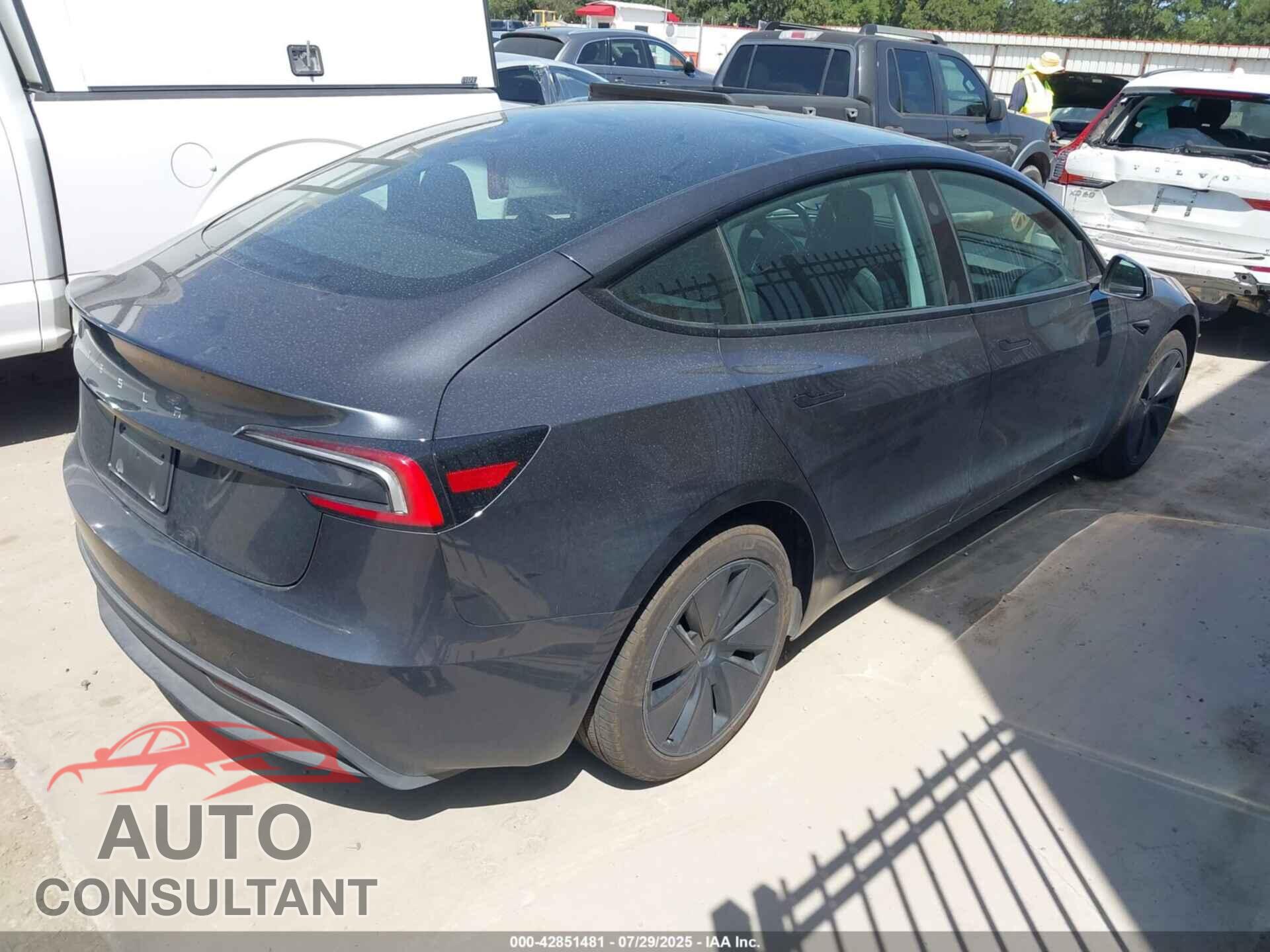 TESLA MODEL 3 2024 - 5YJ3E1EA0RF849341
