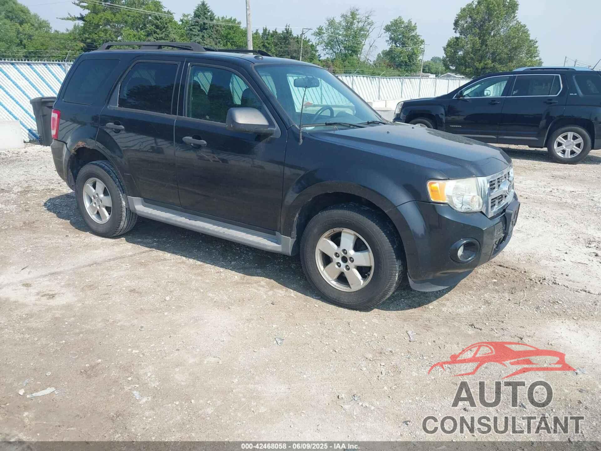 FORD ESCAPE 2011 - 1FMCU0D7XBKB20139