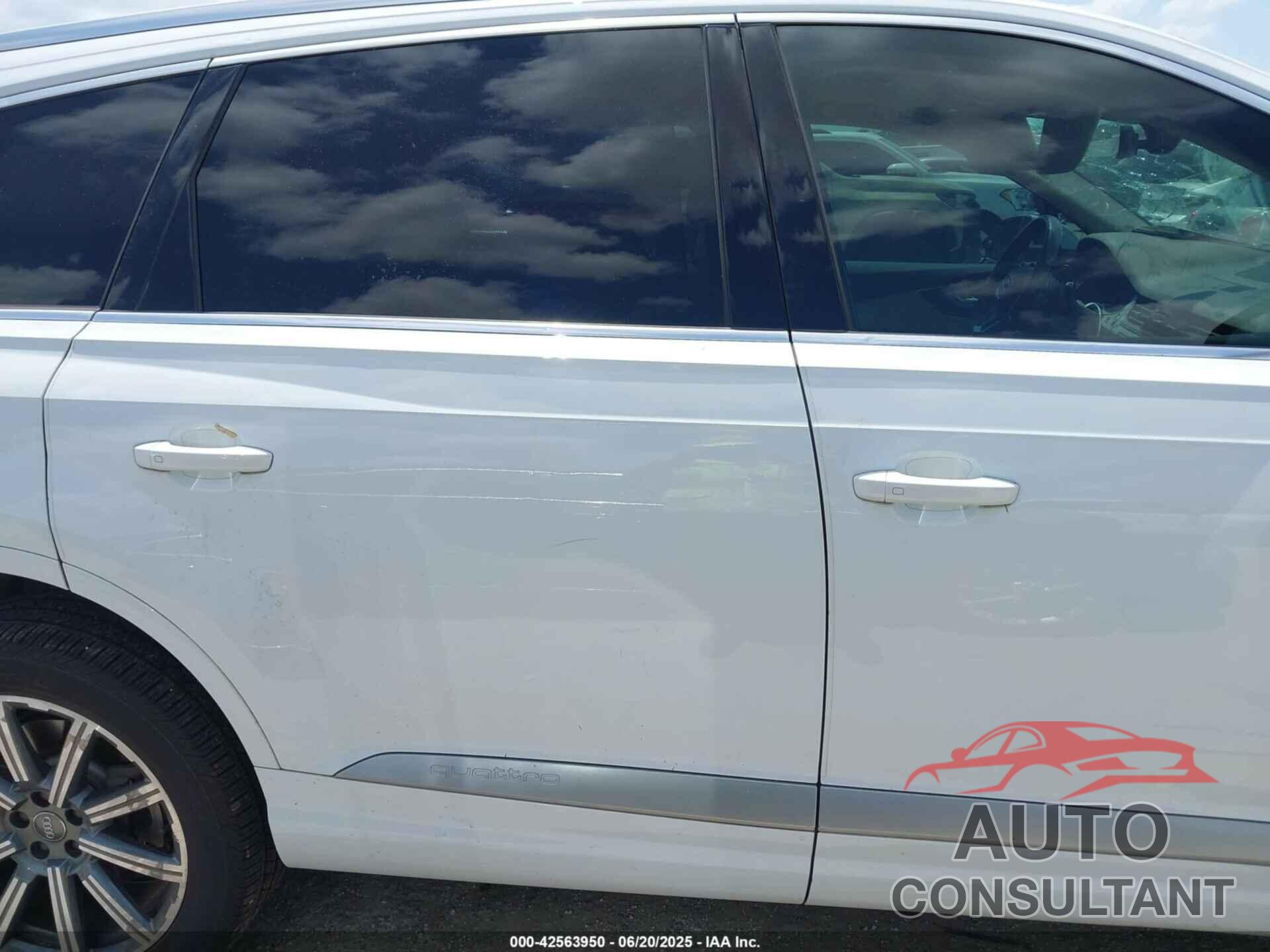 AUDI Q7 2019 - WA1LHAF79KD025758