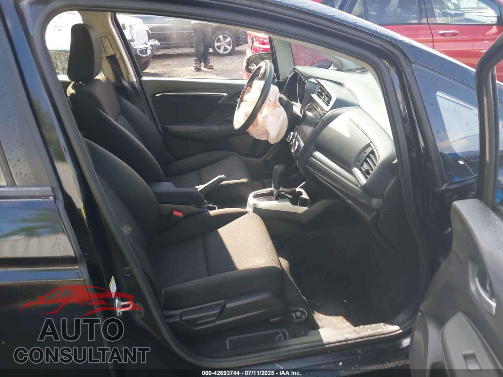 HONDA FIT 2016 - JHMGK5H70GS007647