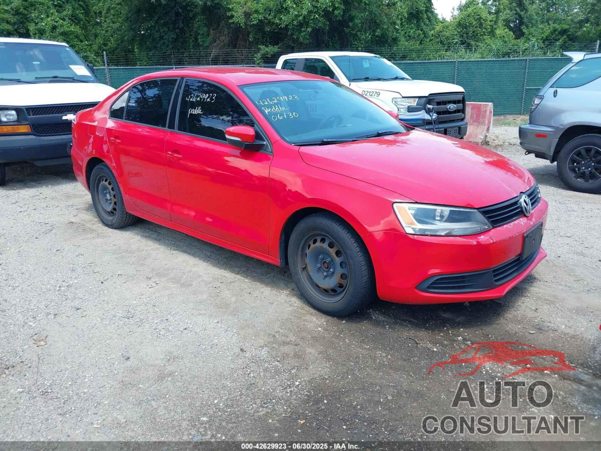 VOLKSWAGEN JETTA 2011 - 3VWDX7AJ3BM357053