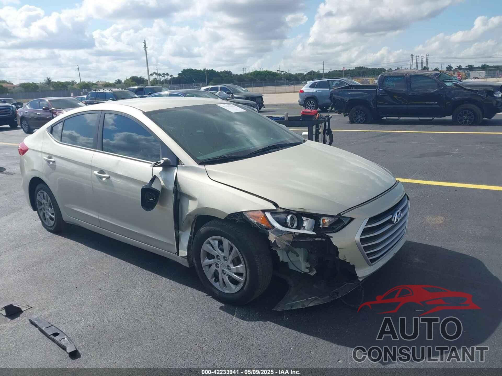 HYUNDAI ELANTRA 2017 - 5NPD74LF5HH103370