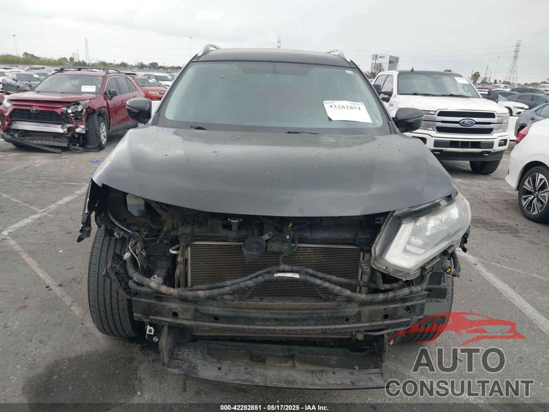 NISSAN ROGUE 2017 - KNMAT2MV6HP542218