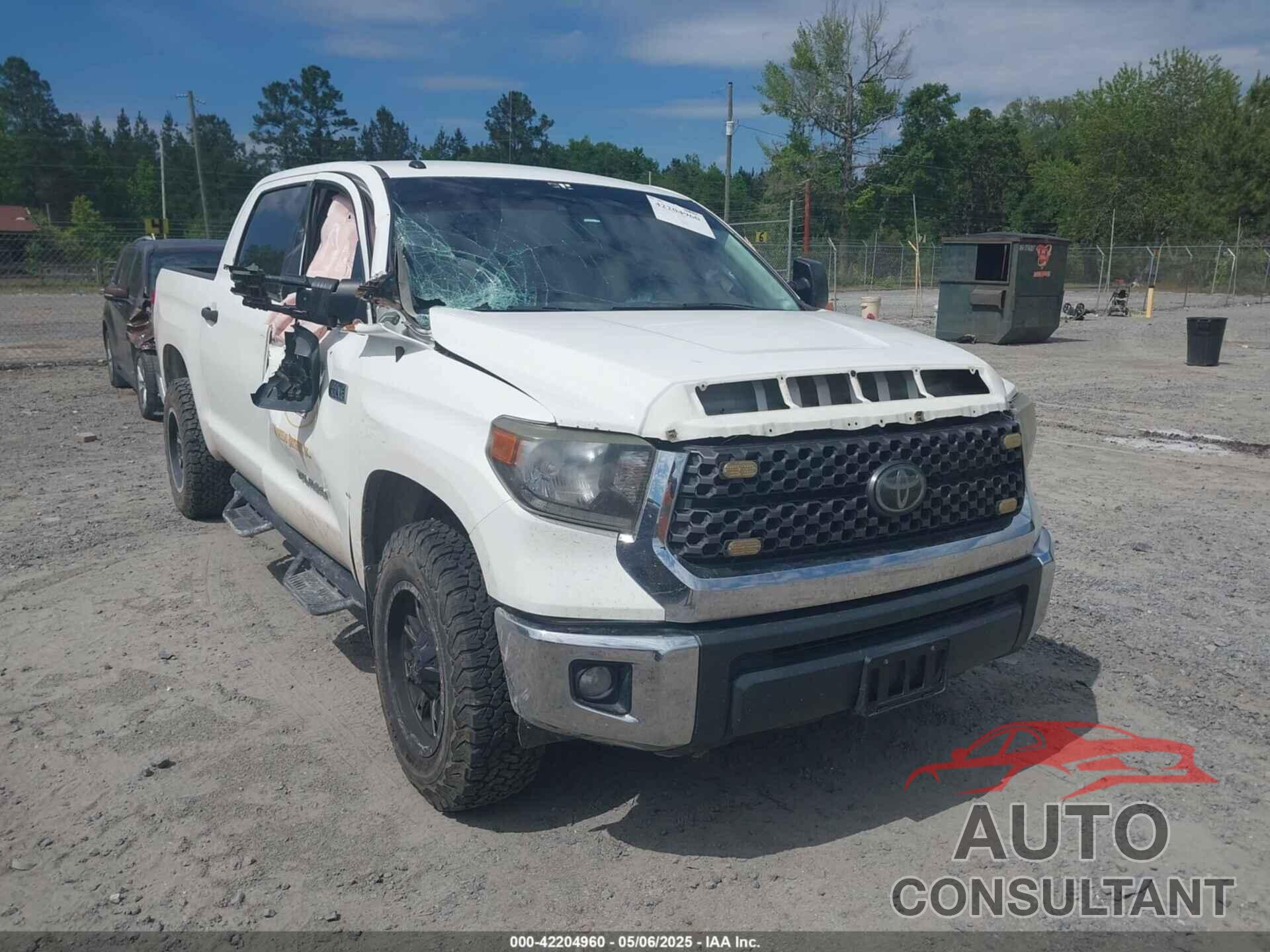 TOYOTA TUNDRA 2018 - 5TFDW5F18JX760859