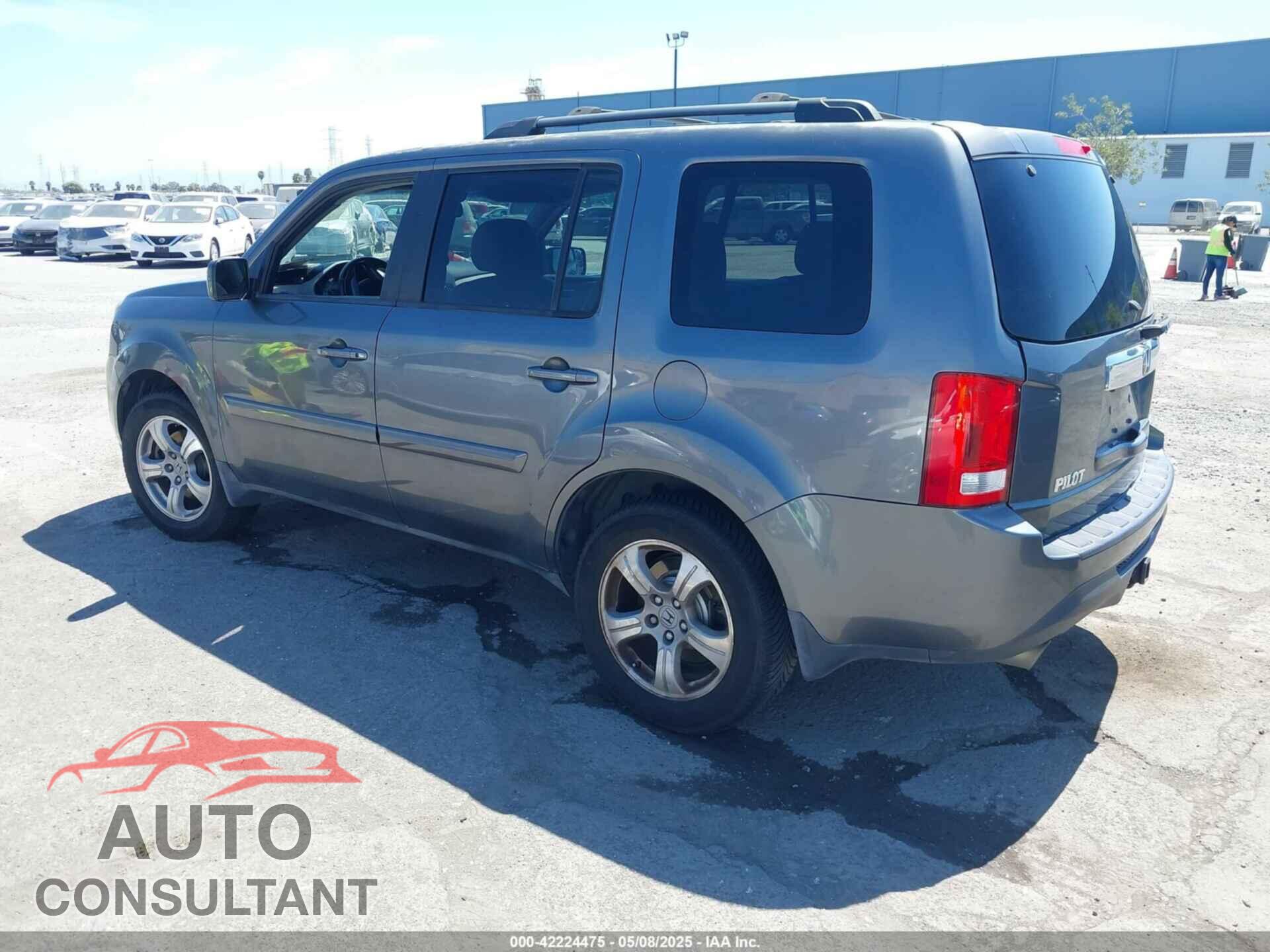 HONDA PILOT 2013 - 5FNYF4H59DB006637