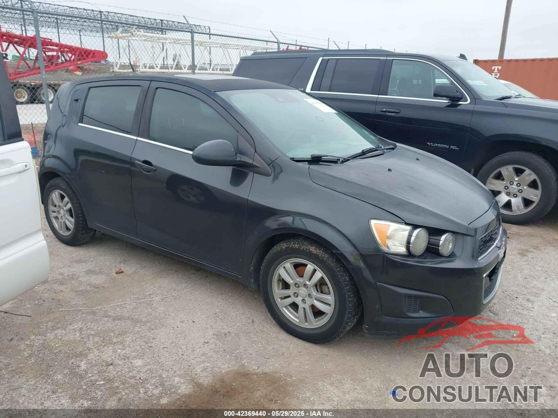CHEVROLET SONIC 2014 - 1G1JC6SB9E4234627