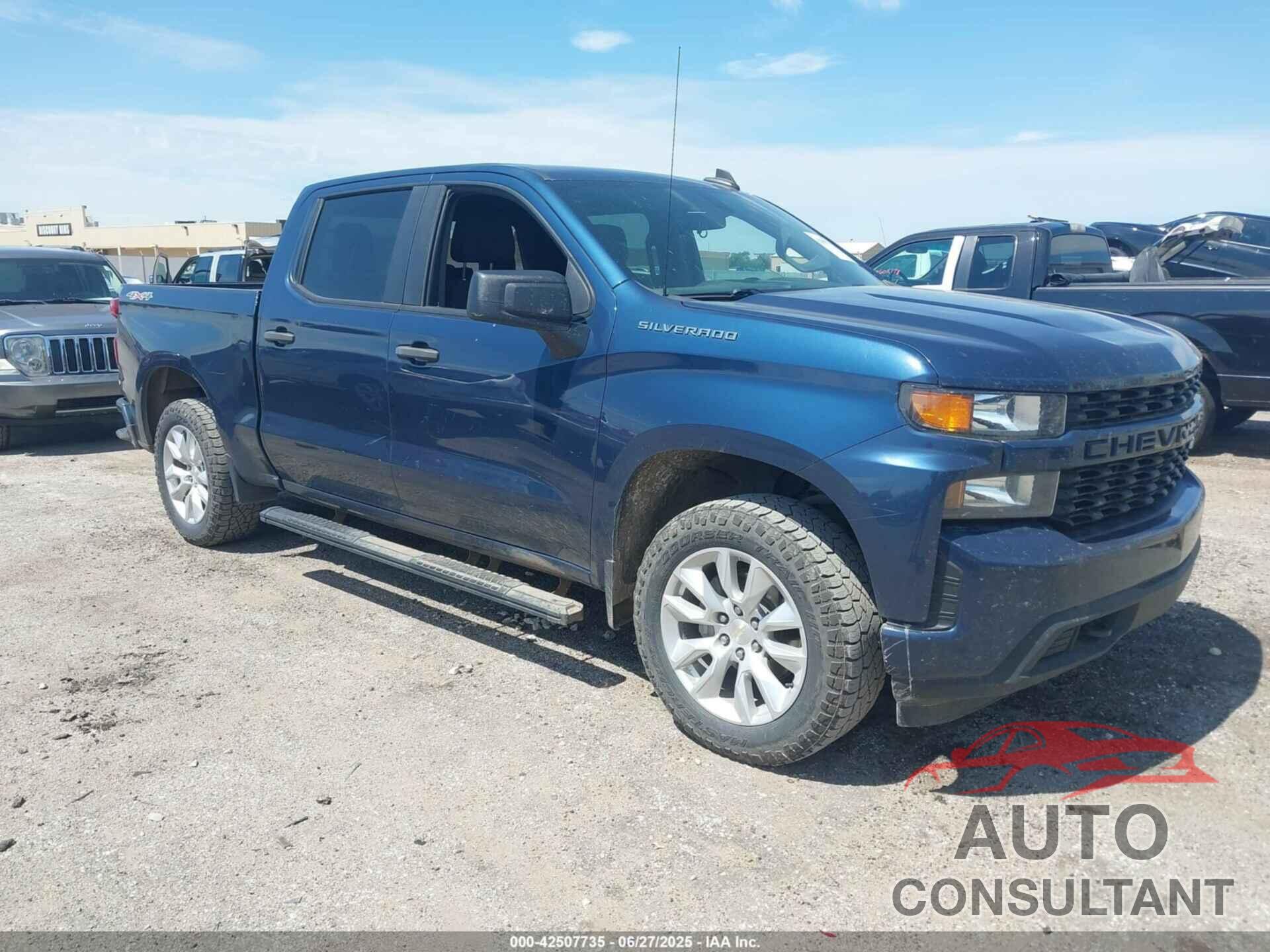 CHEVROLET SILVERADO 1500 2021 - 1GCUYBEF2MZ219451