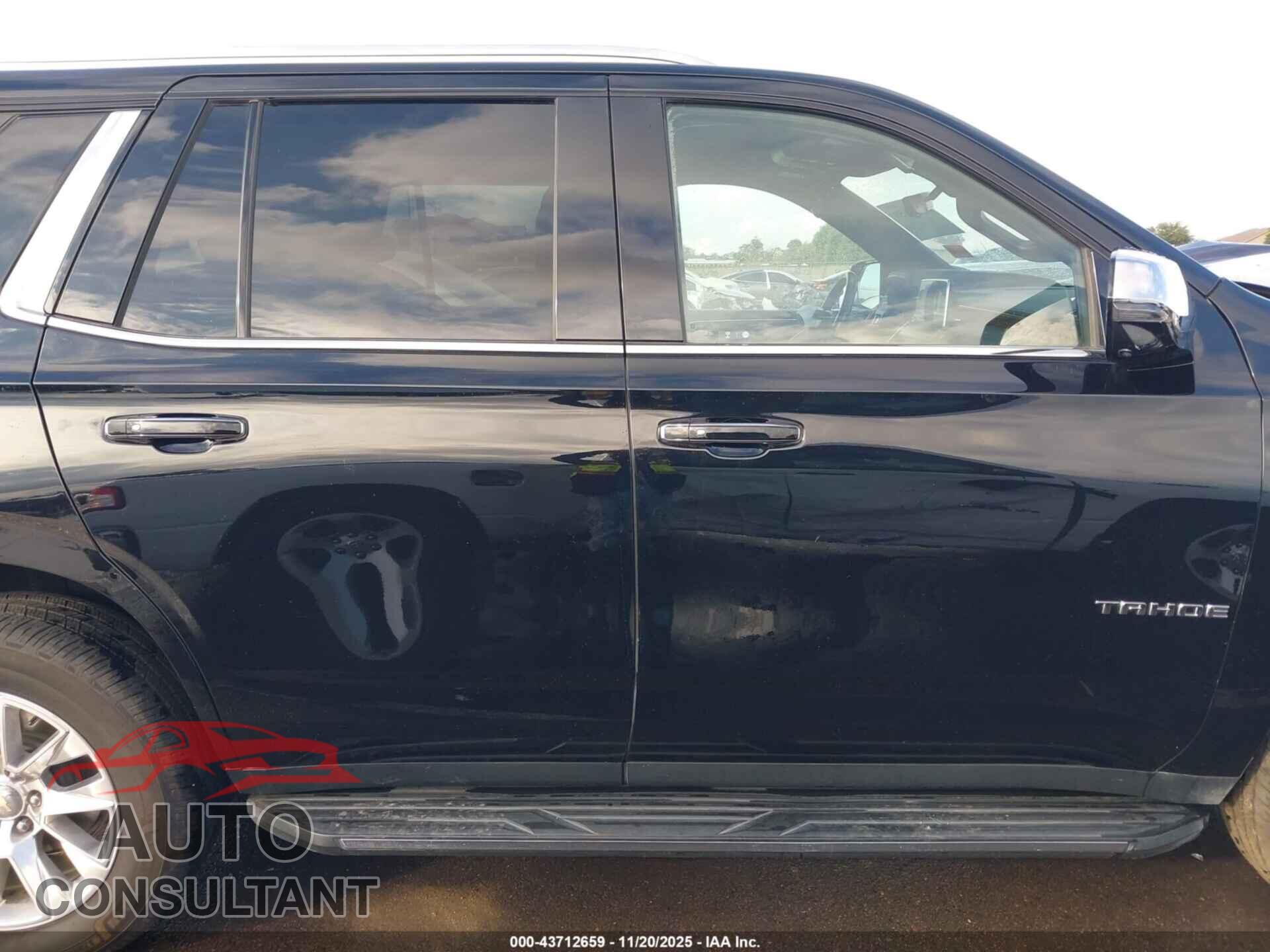 CHEVROLET TAHOE 2021 - 1GNSKSKD9MR101738